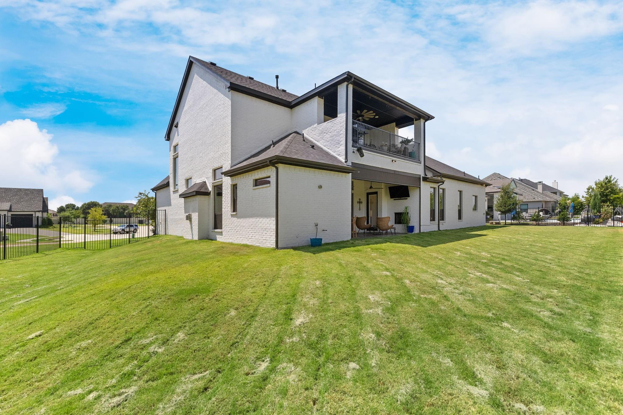 main property photo 37