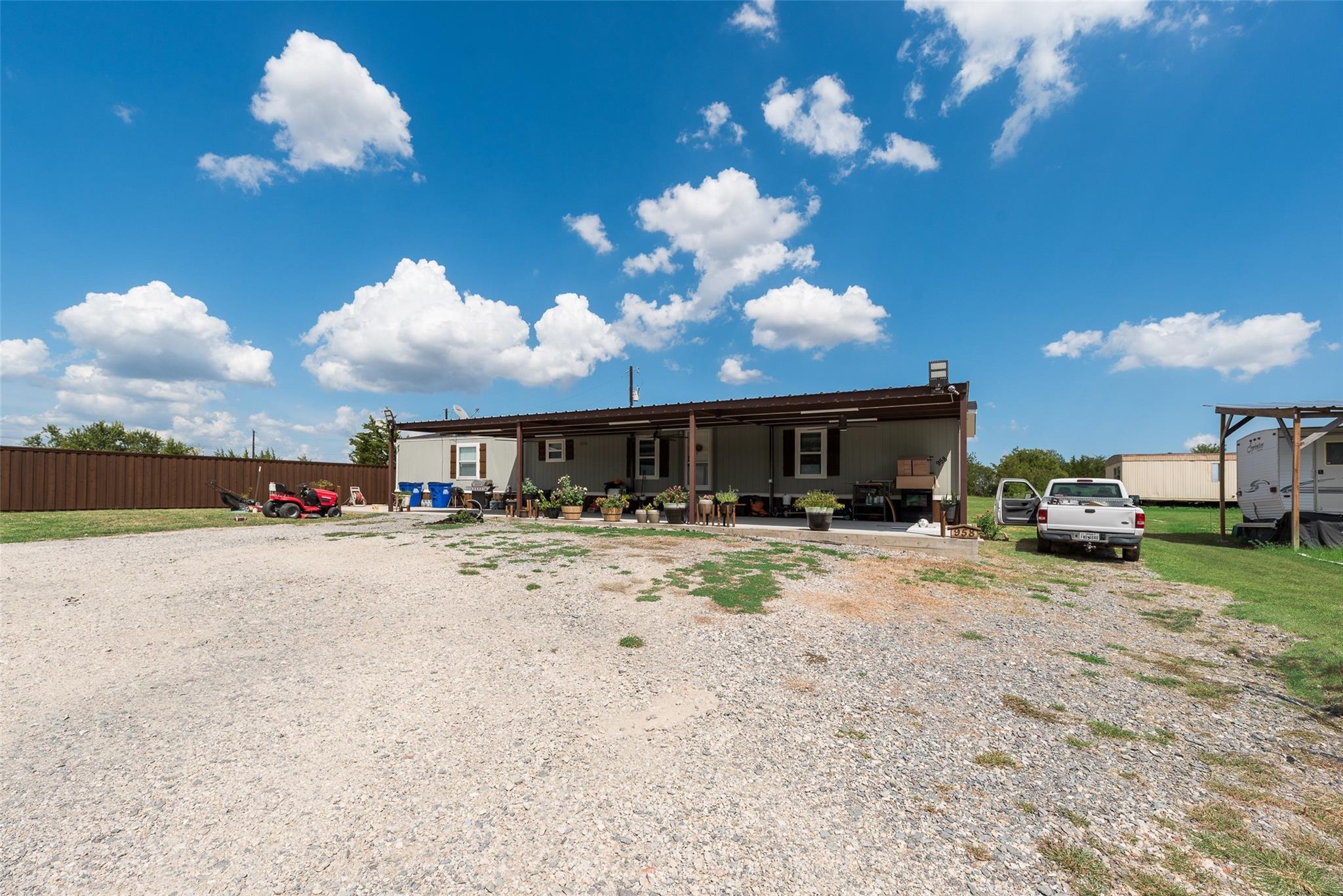 main property photo 22