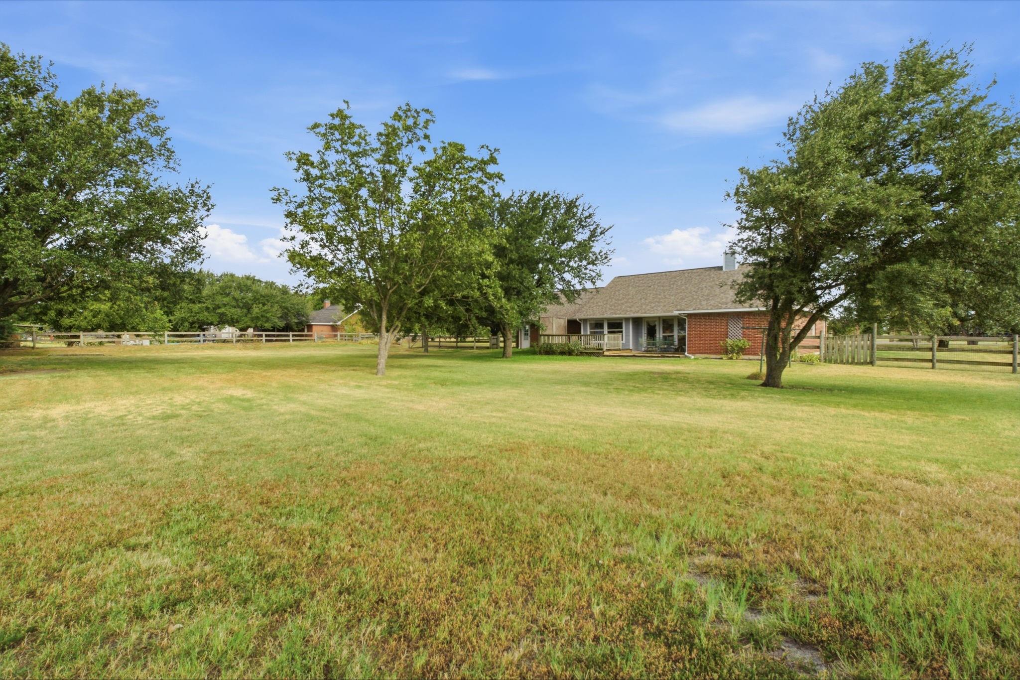 main property photo 25