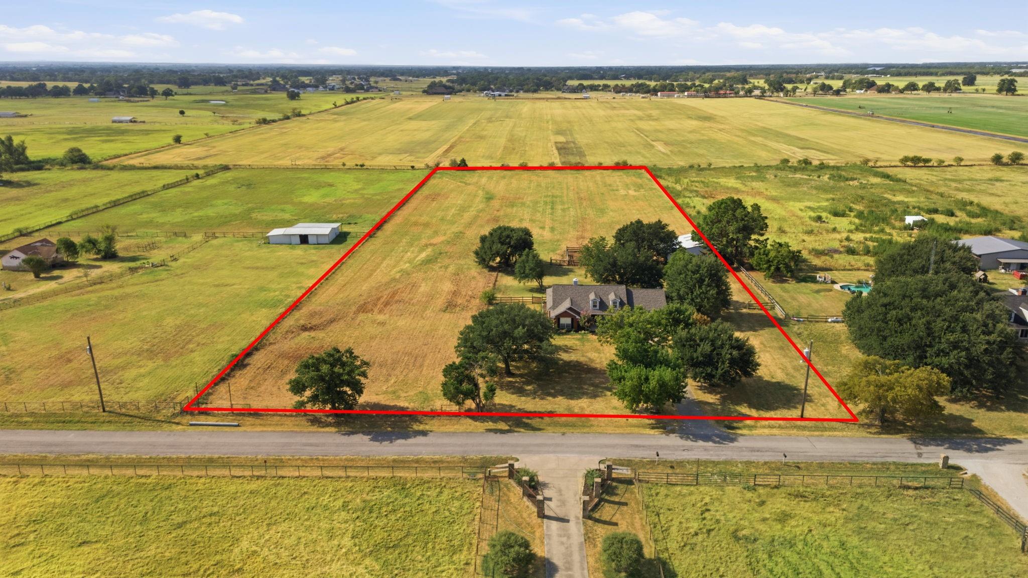 main property photo 33