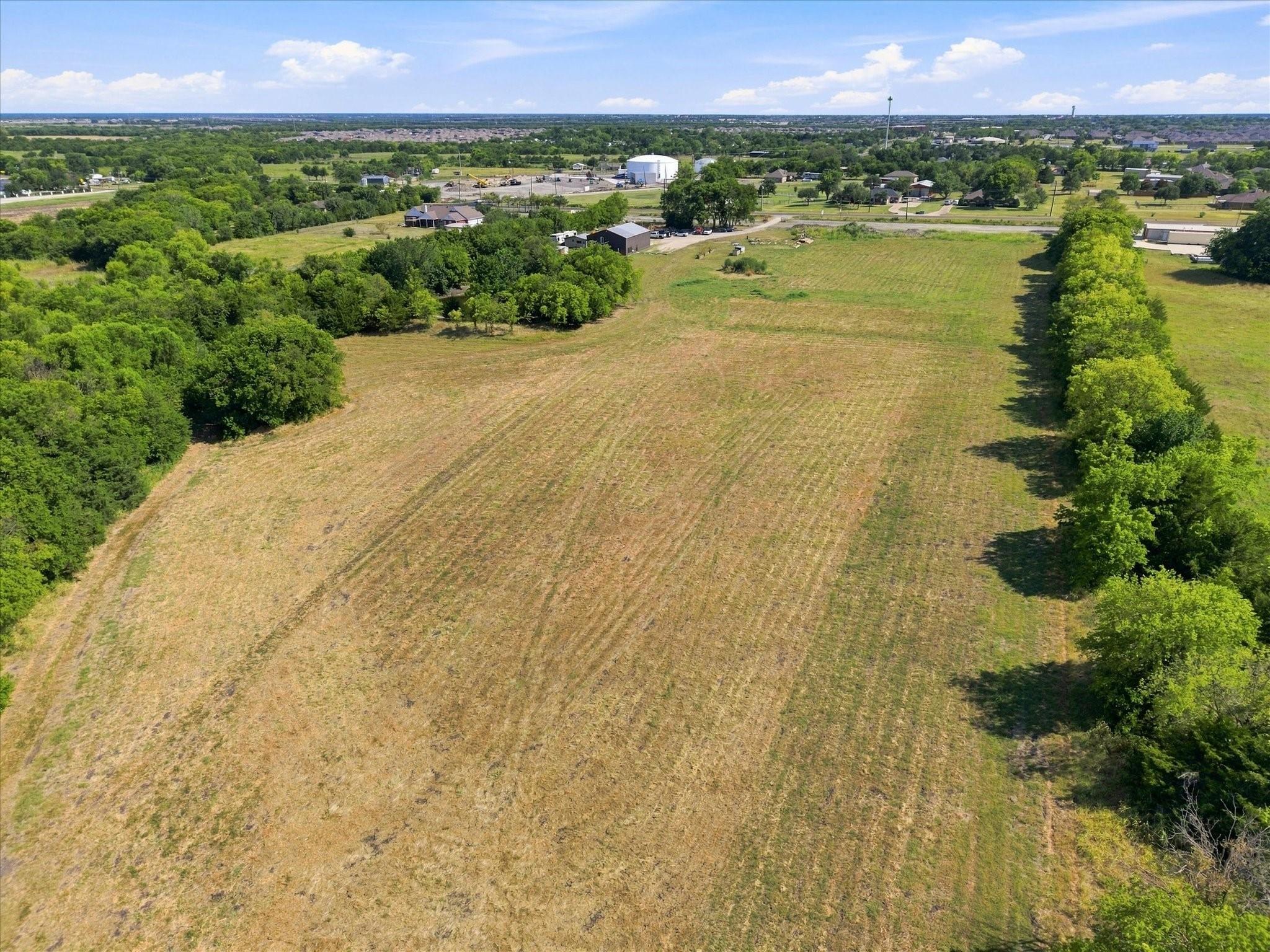 main property photo 23