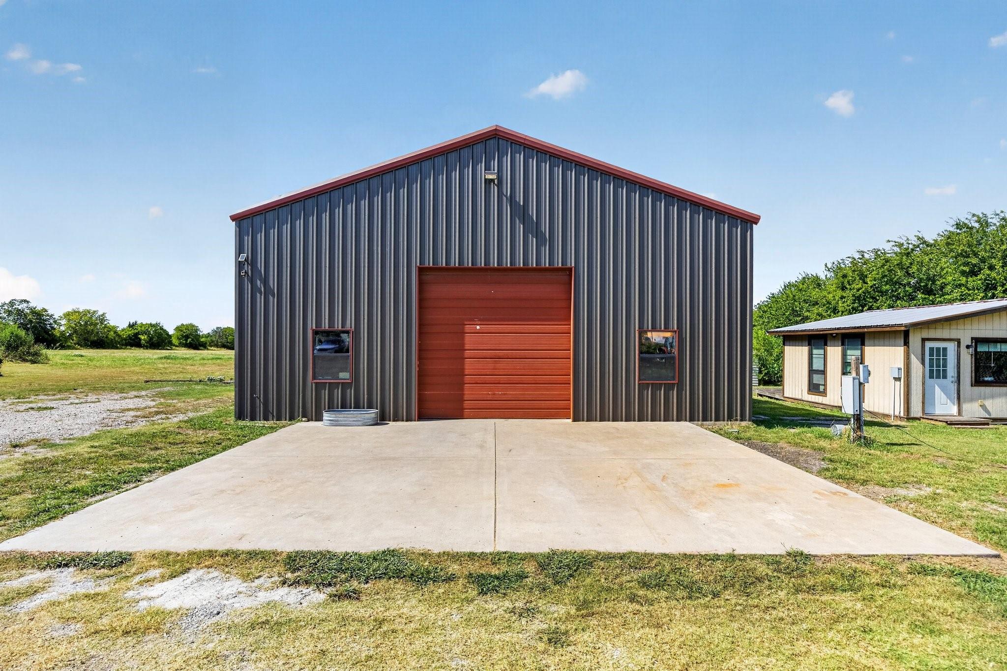 main property photo 5