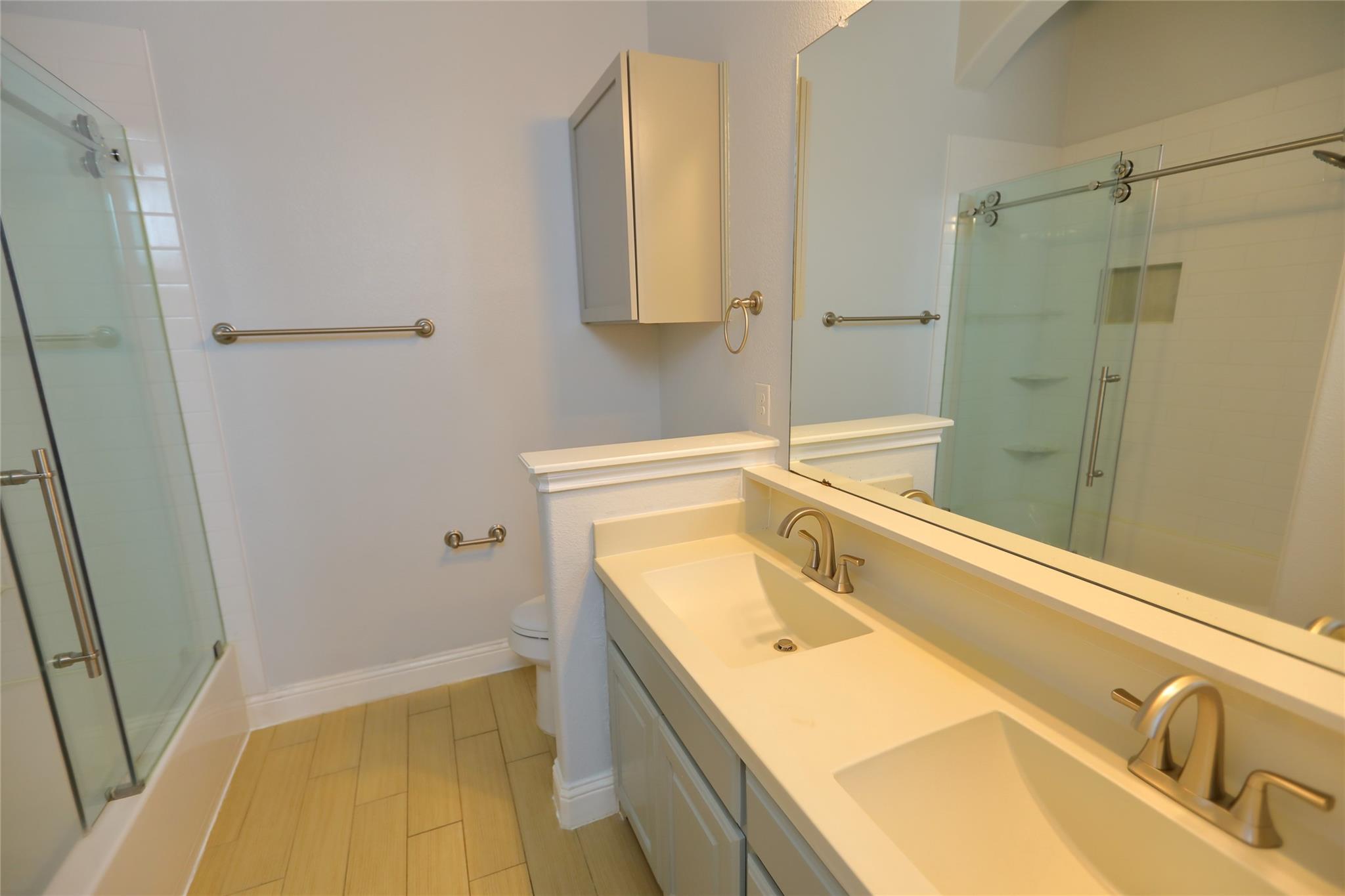main property photo 10