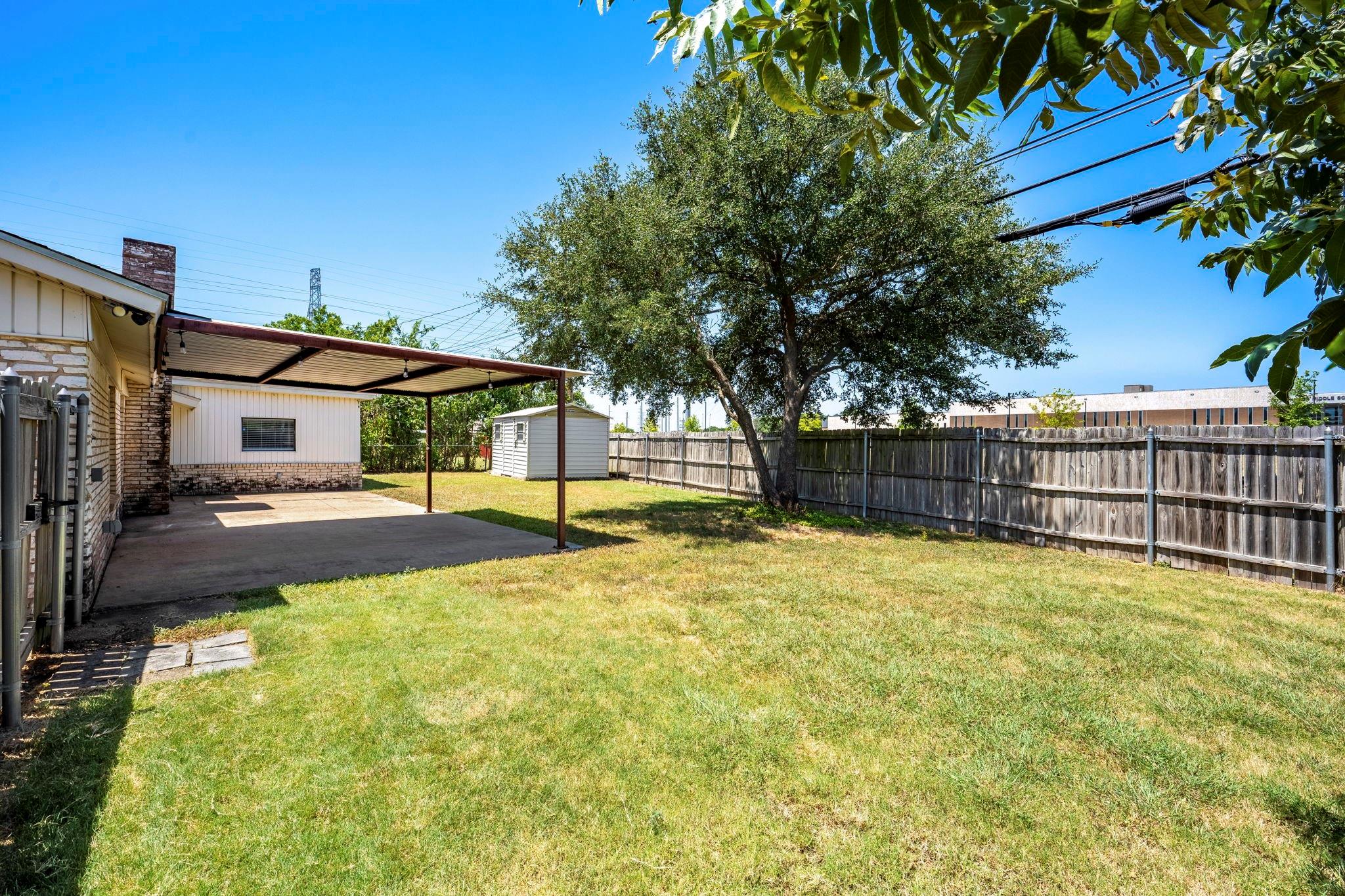 main property photo 31