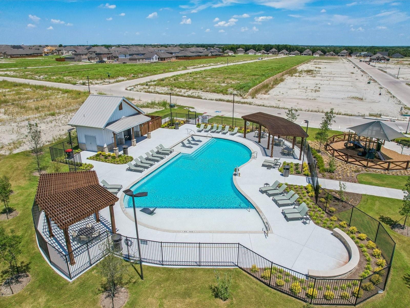 main property photo 37