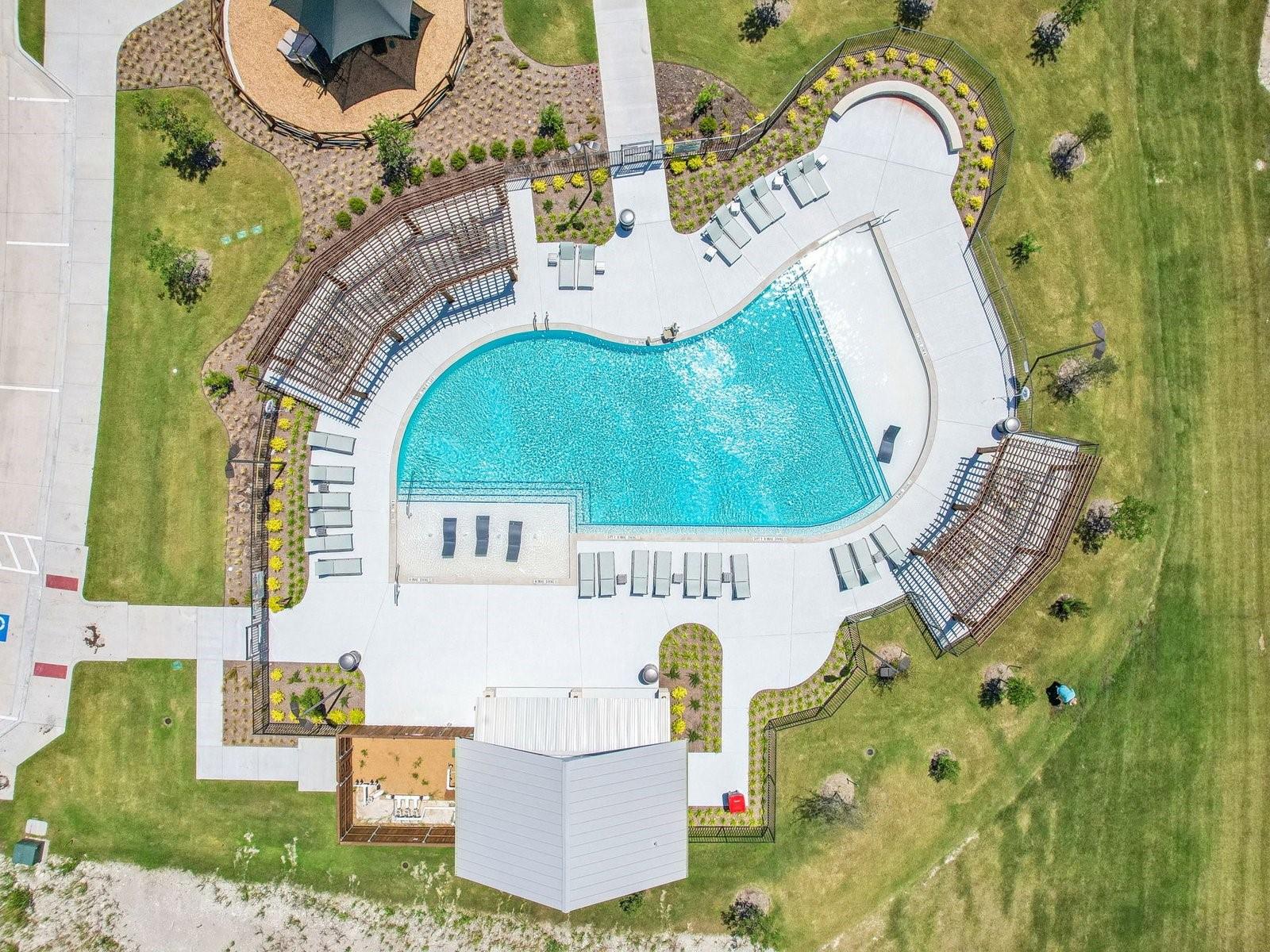 main property photo 35