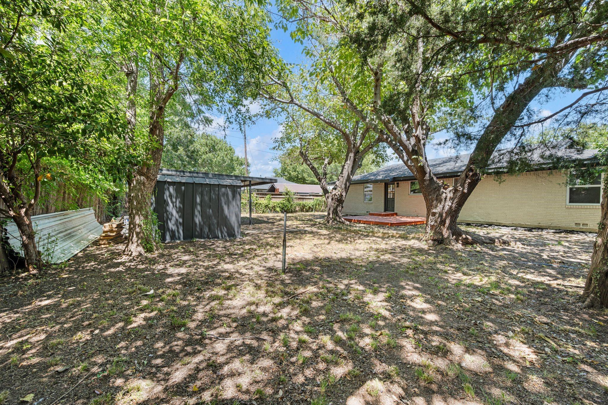 main property photo 28