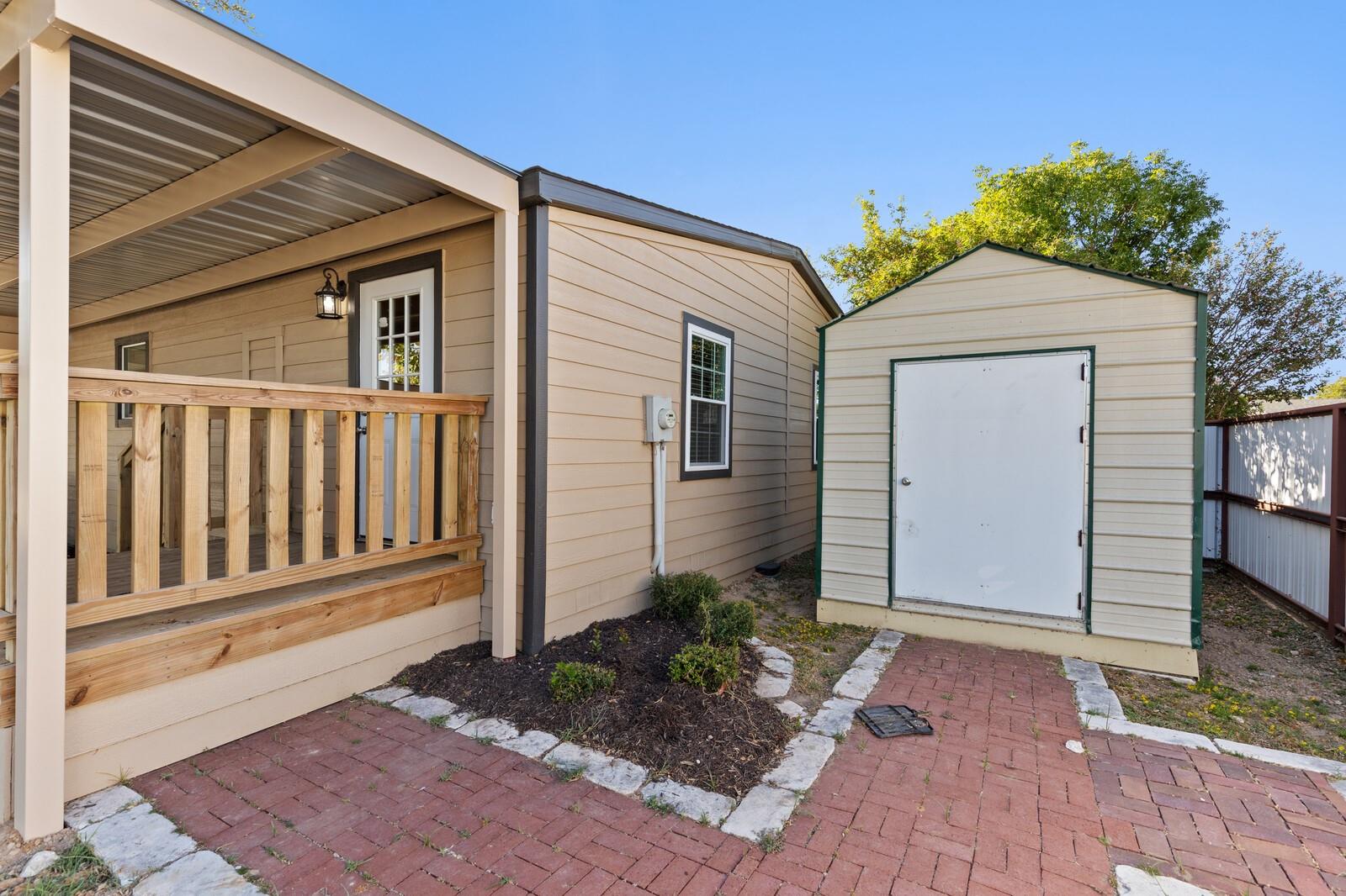 main property photo 7