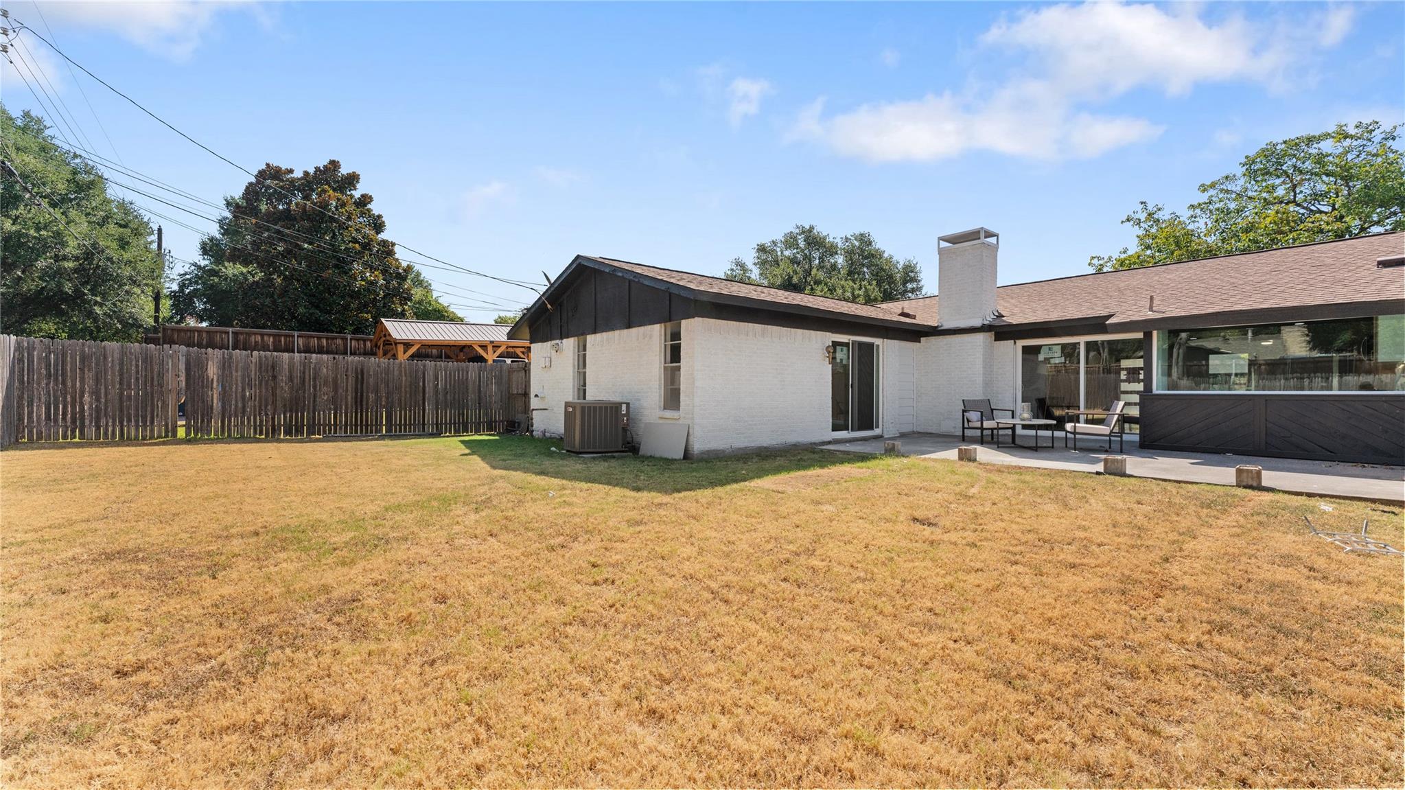 main property photo 15