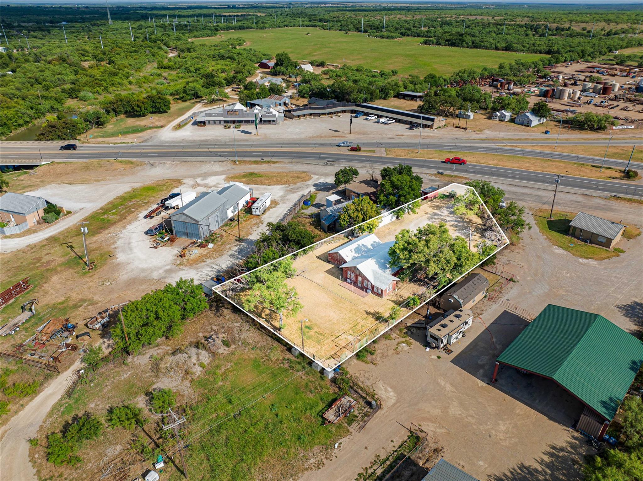 main property photo 23
