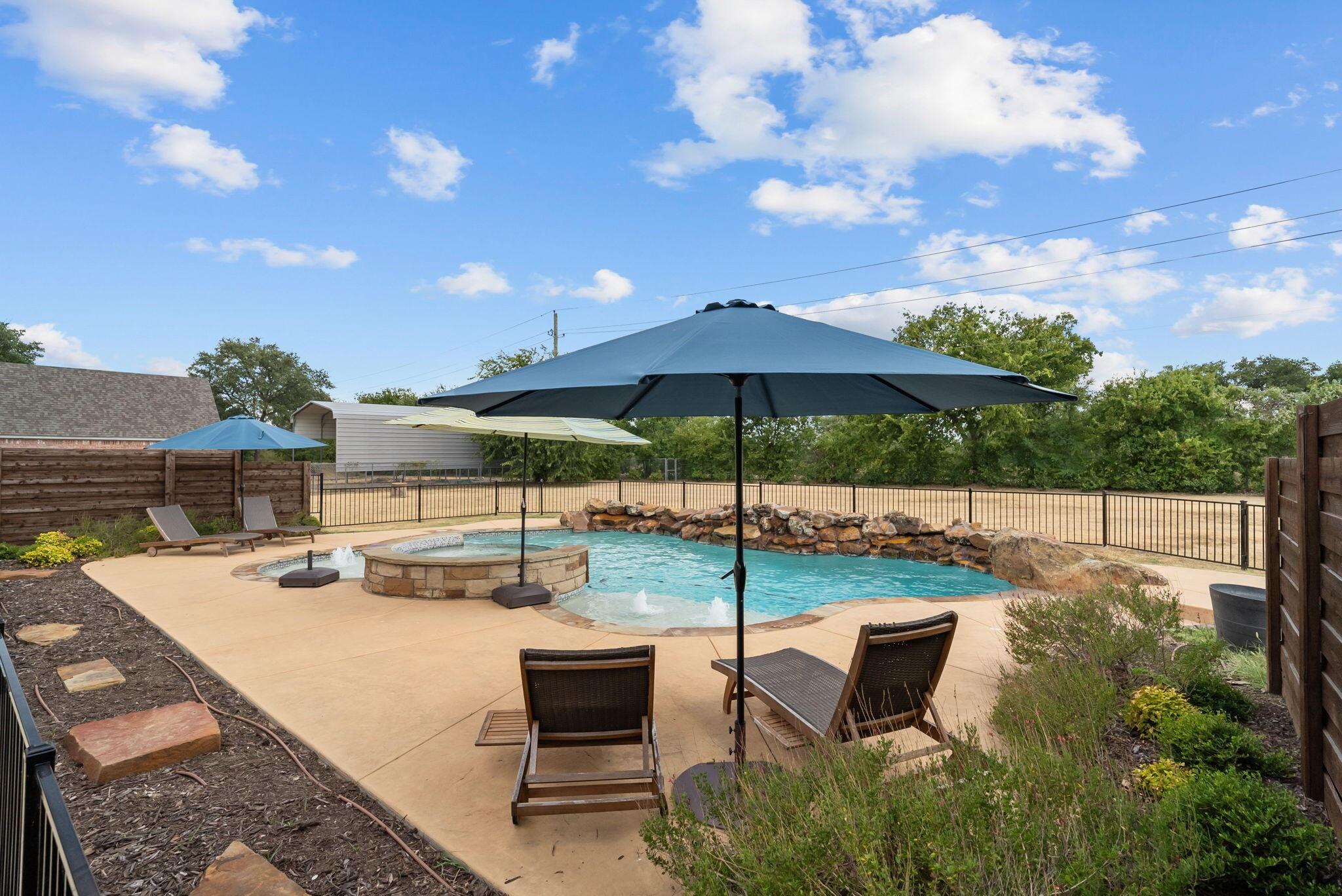 main property photo 26