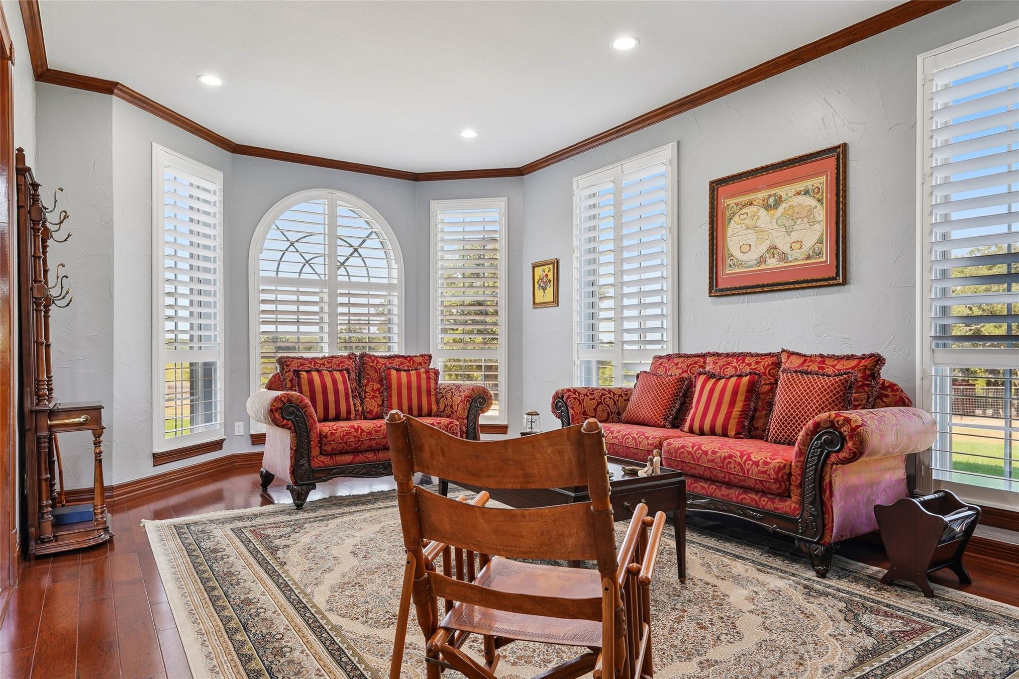 main property photo 7