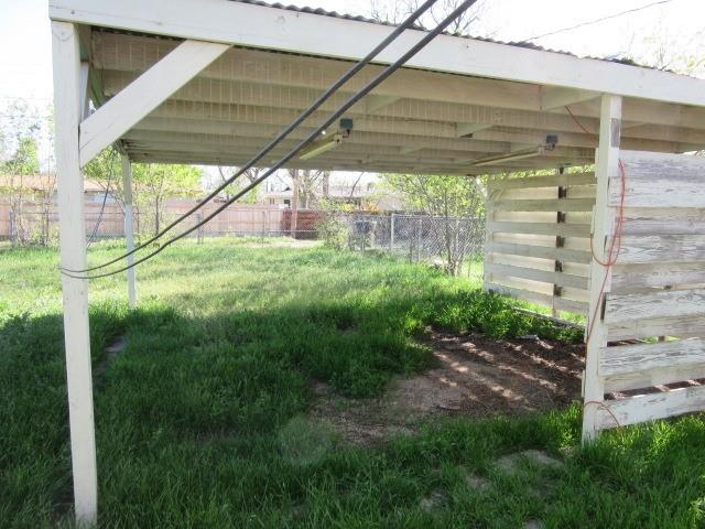 main property photo 16