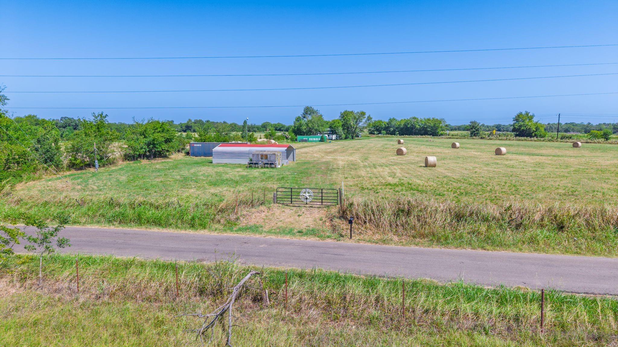 main property photo 15