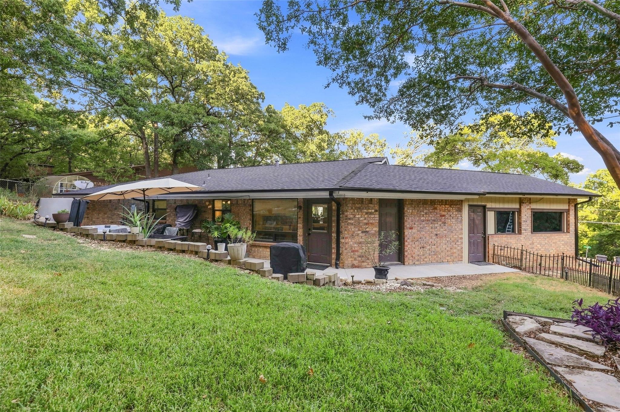 main property photo 36