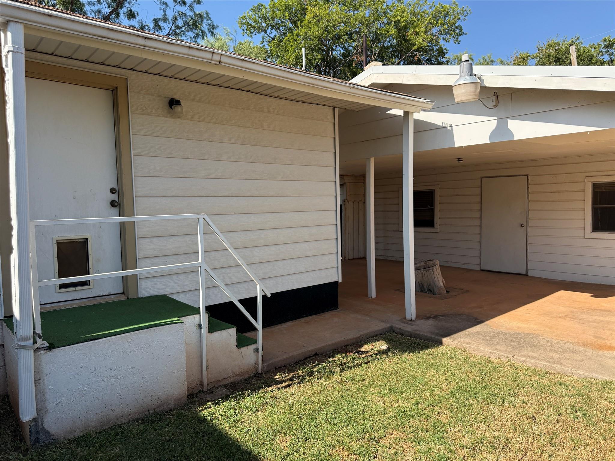 main property photo 14