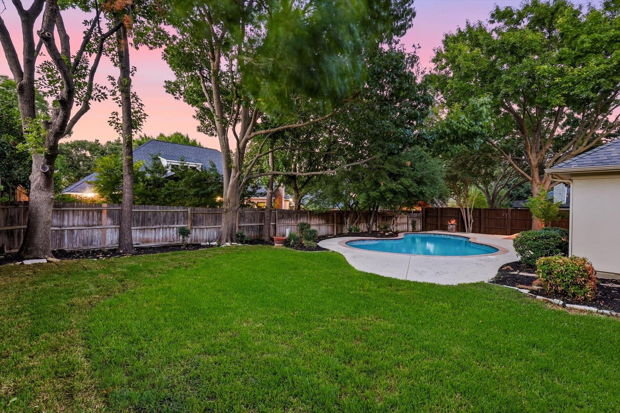 main property photo 28