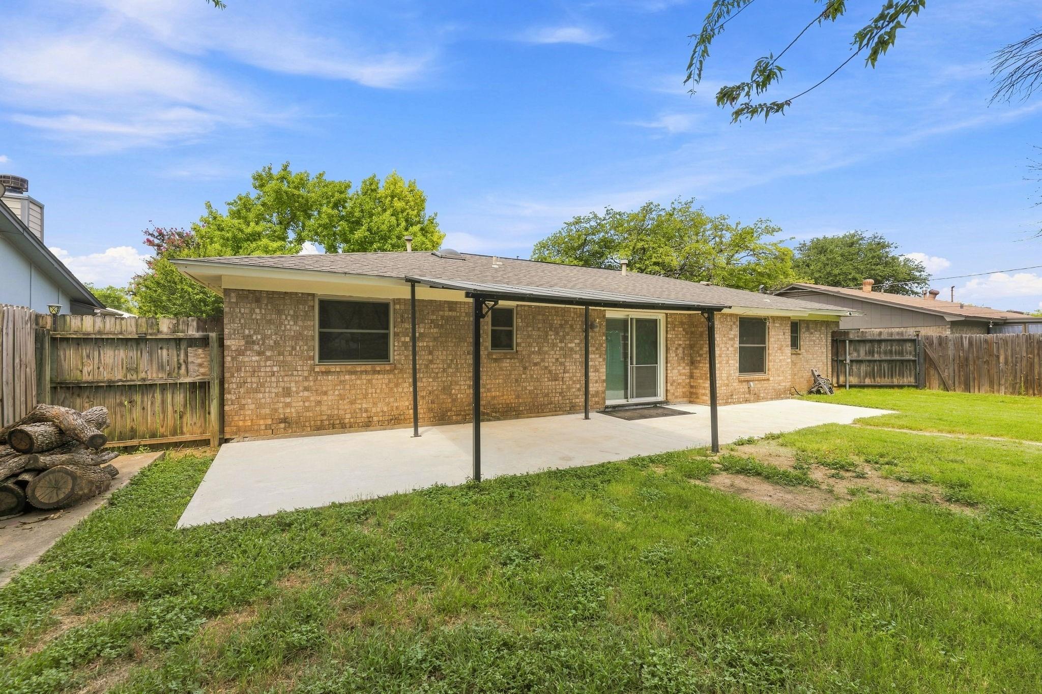 main property photo 28