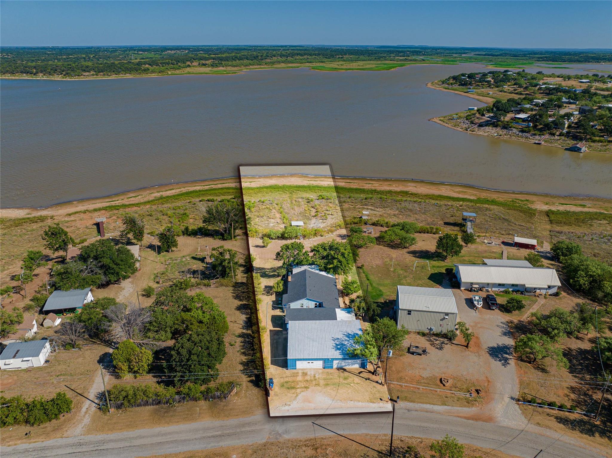 main property photo 30