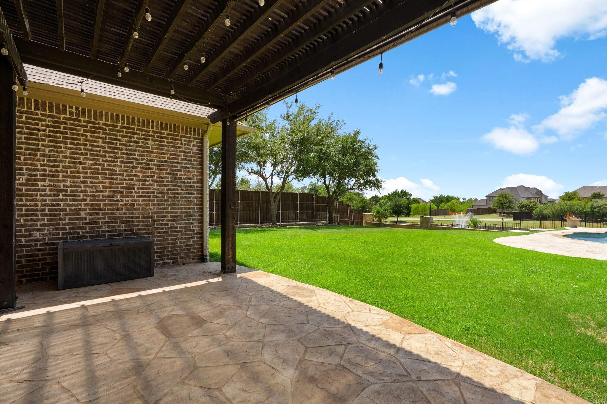 main property photo 30