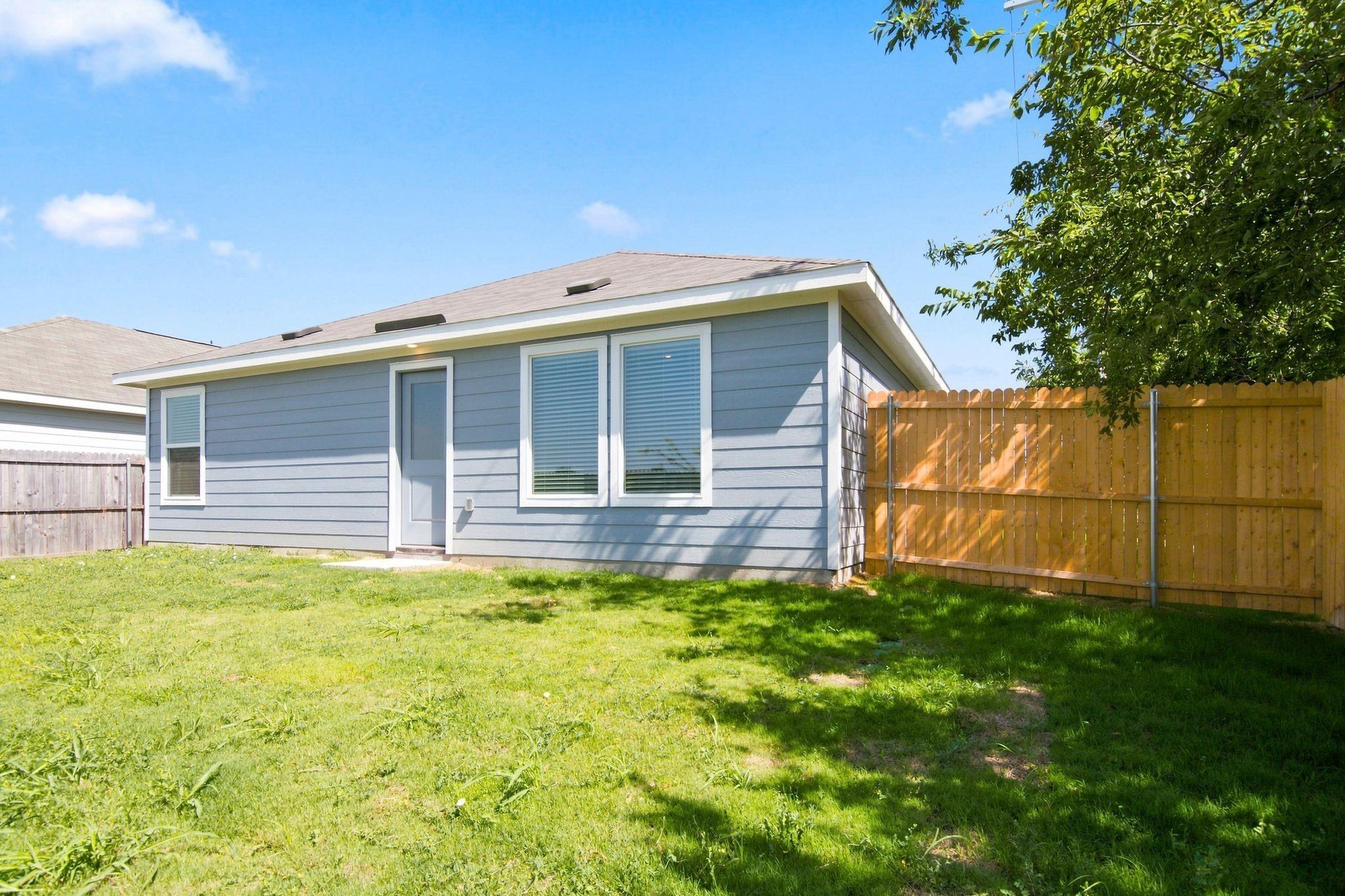 main property photo 23