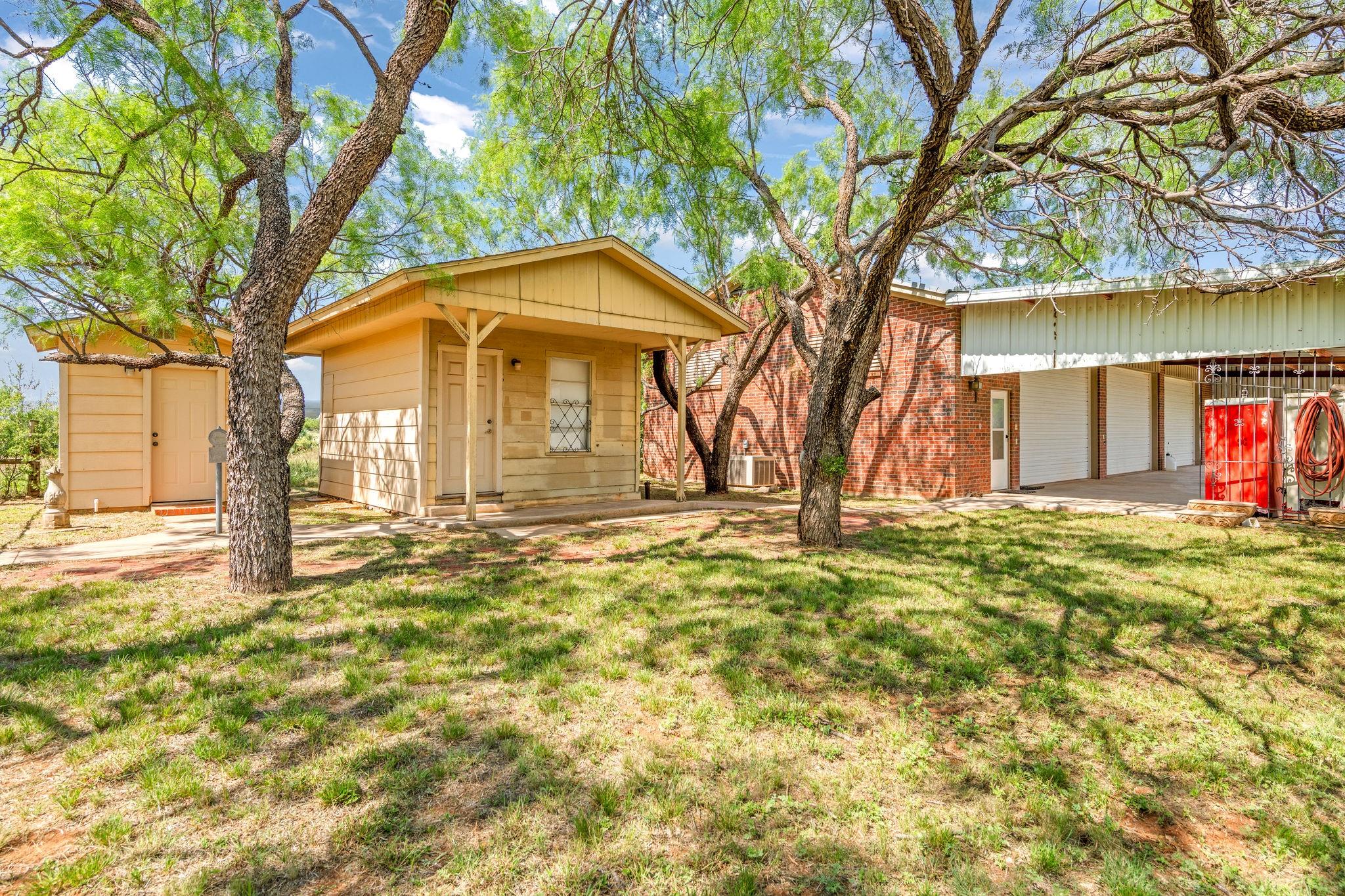main property photo 12