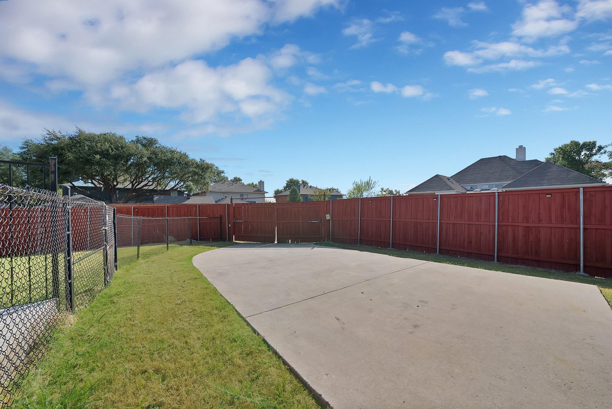 main property photo 35