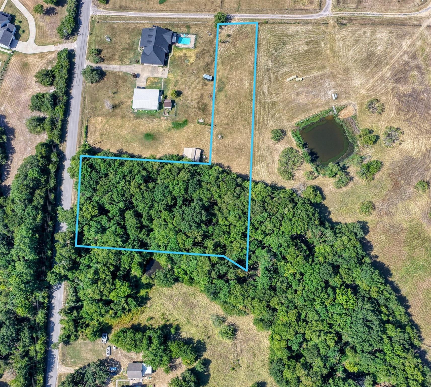 main property photo 6