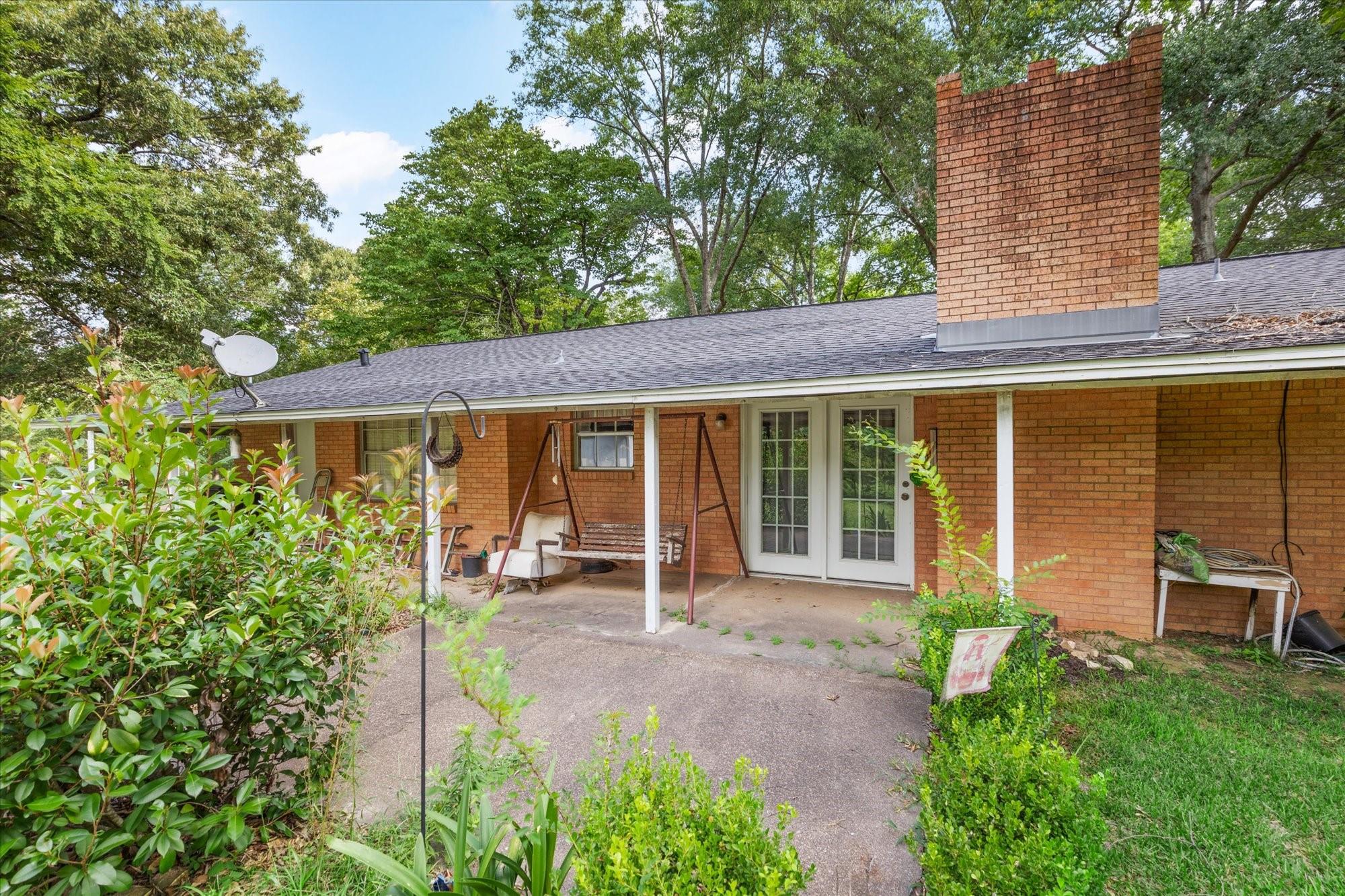 main property photo 22