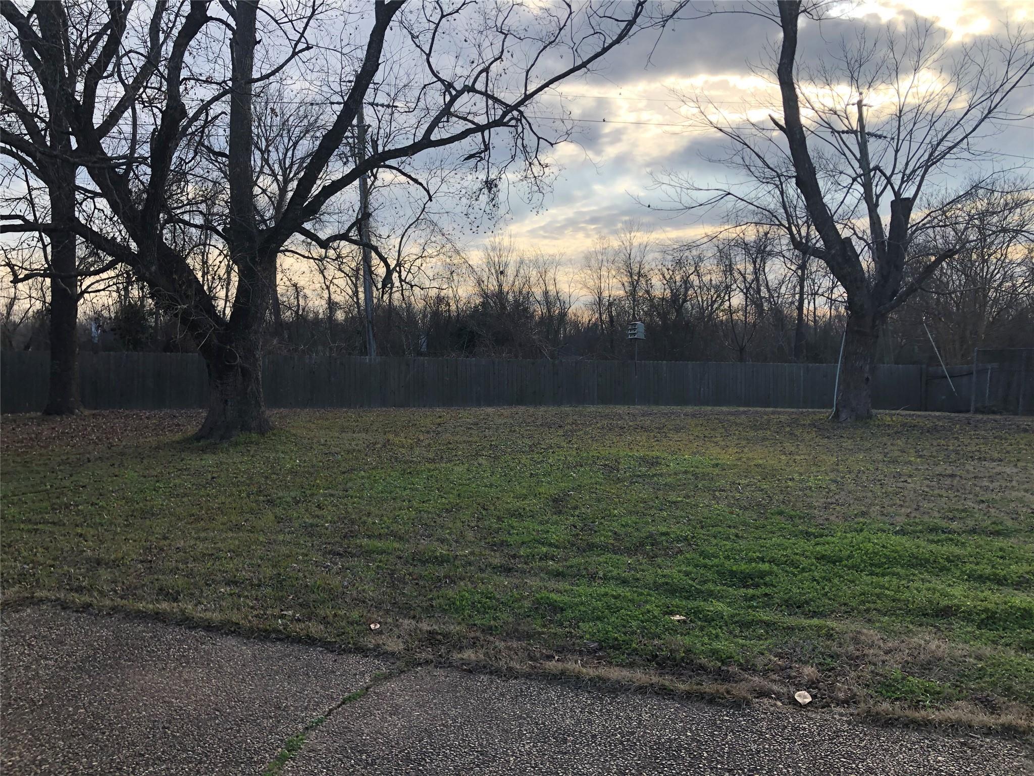 main property photo 20
