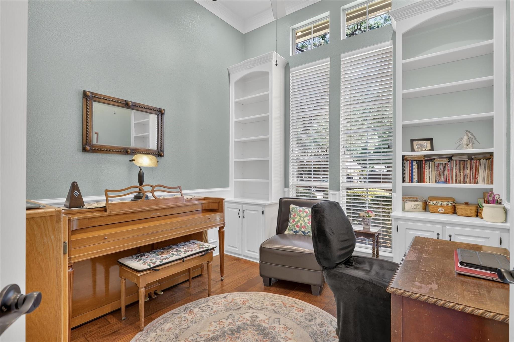 main property photo 12