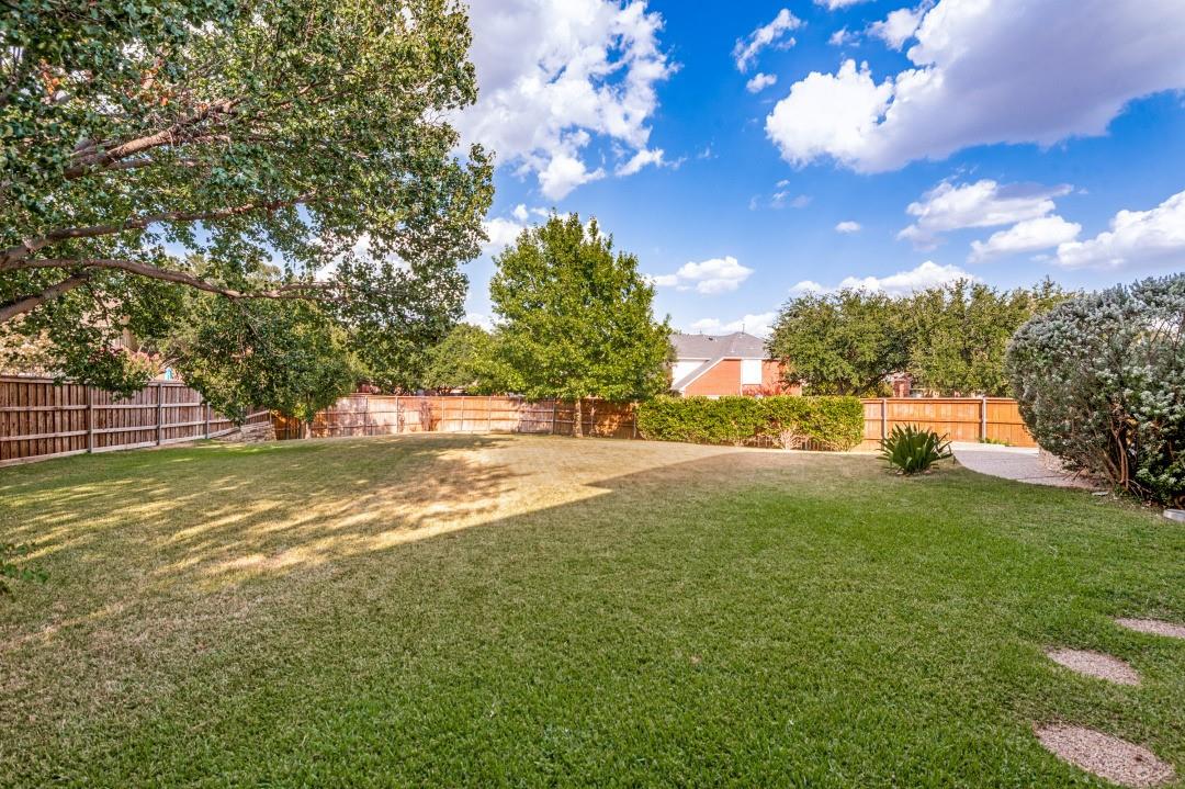 main property photo 23