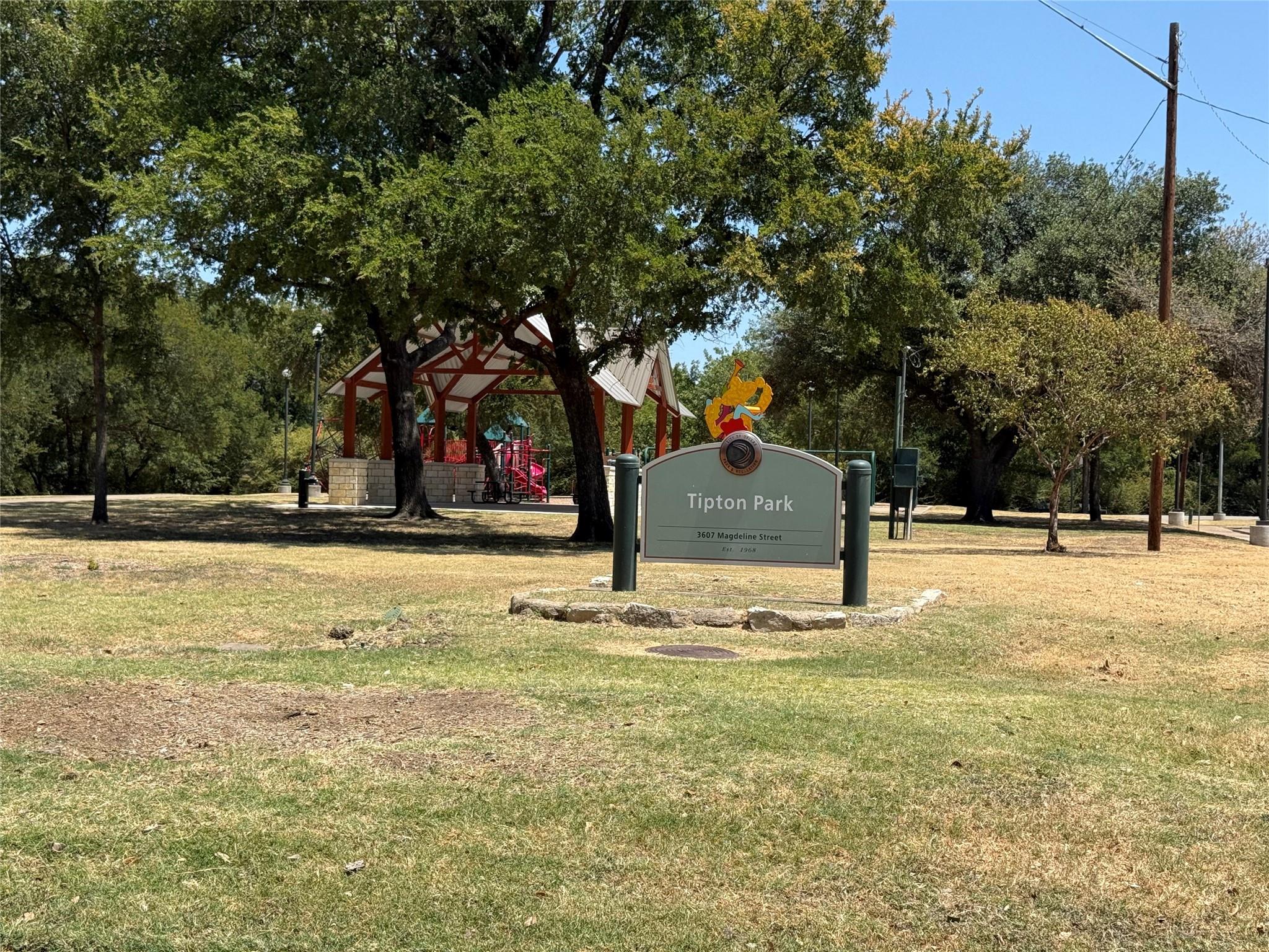 main property photo 6