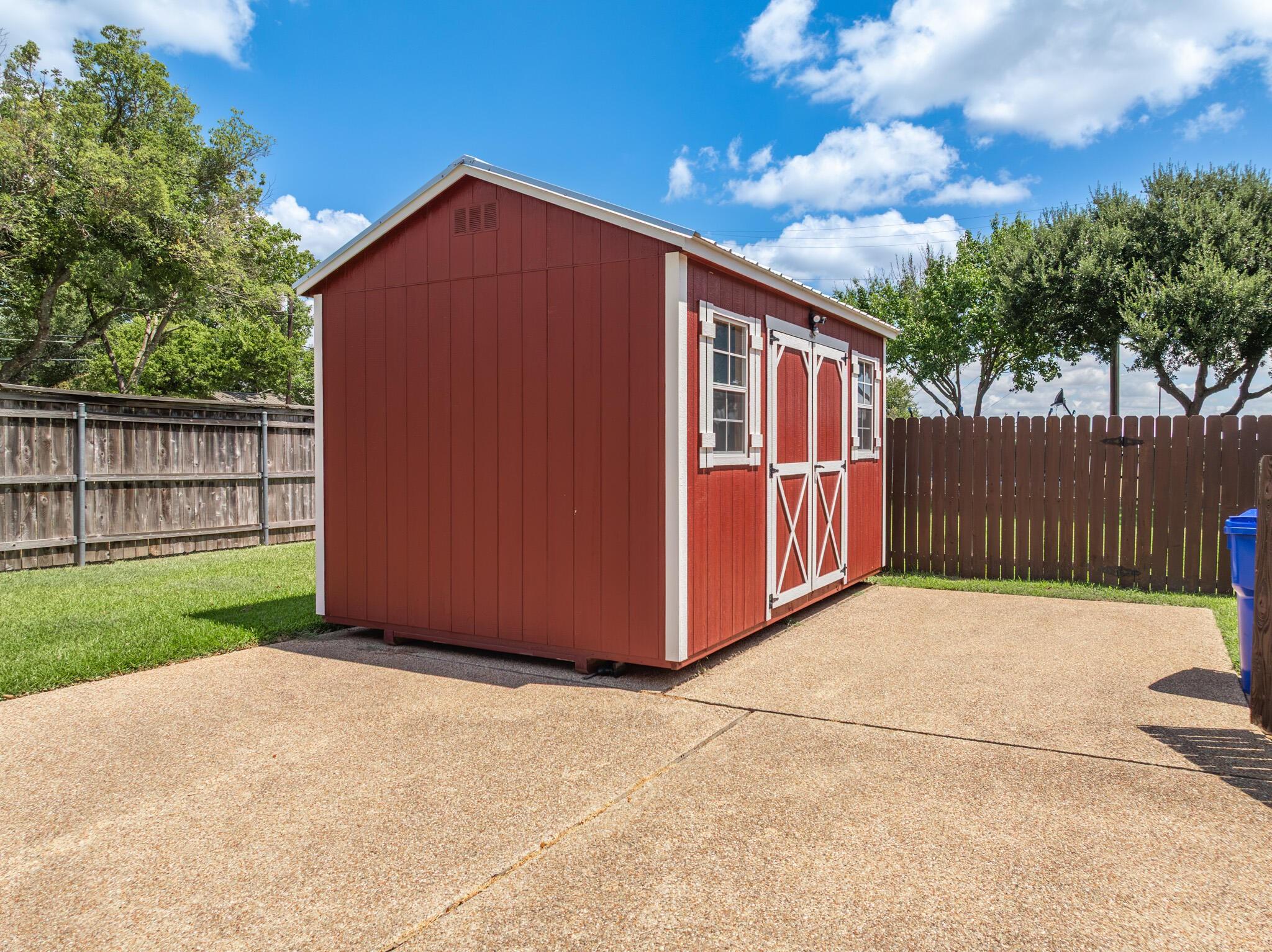 main property photo 10