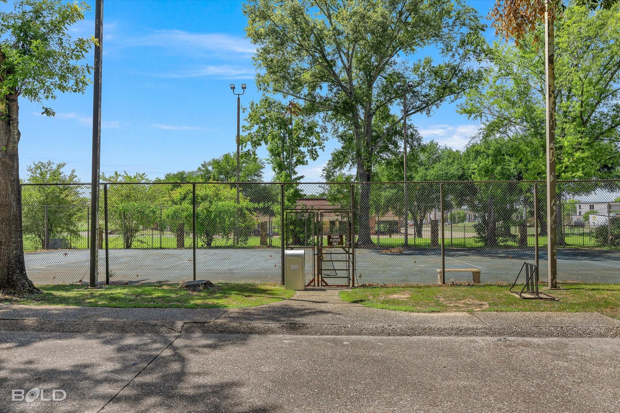 main property photo 32