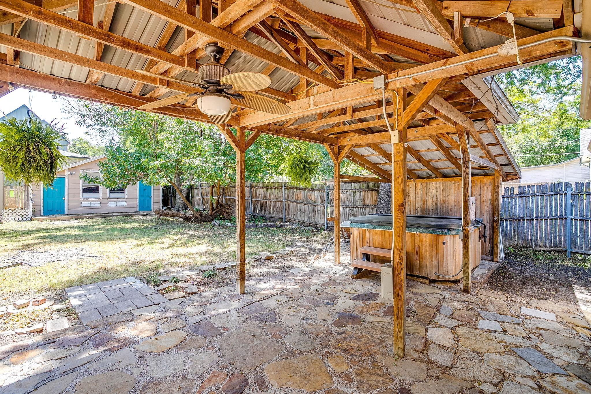 main property photo 35