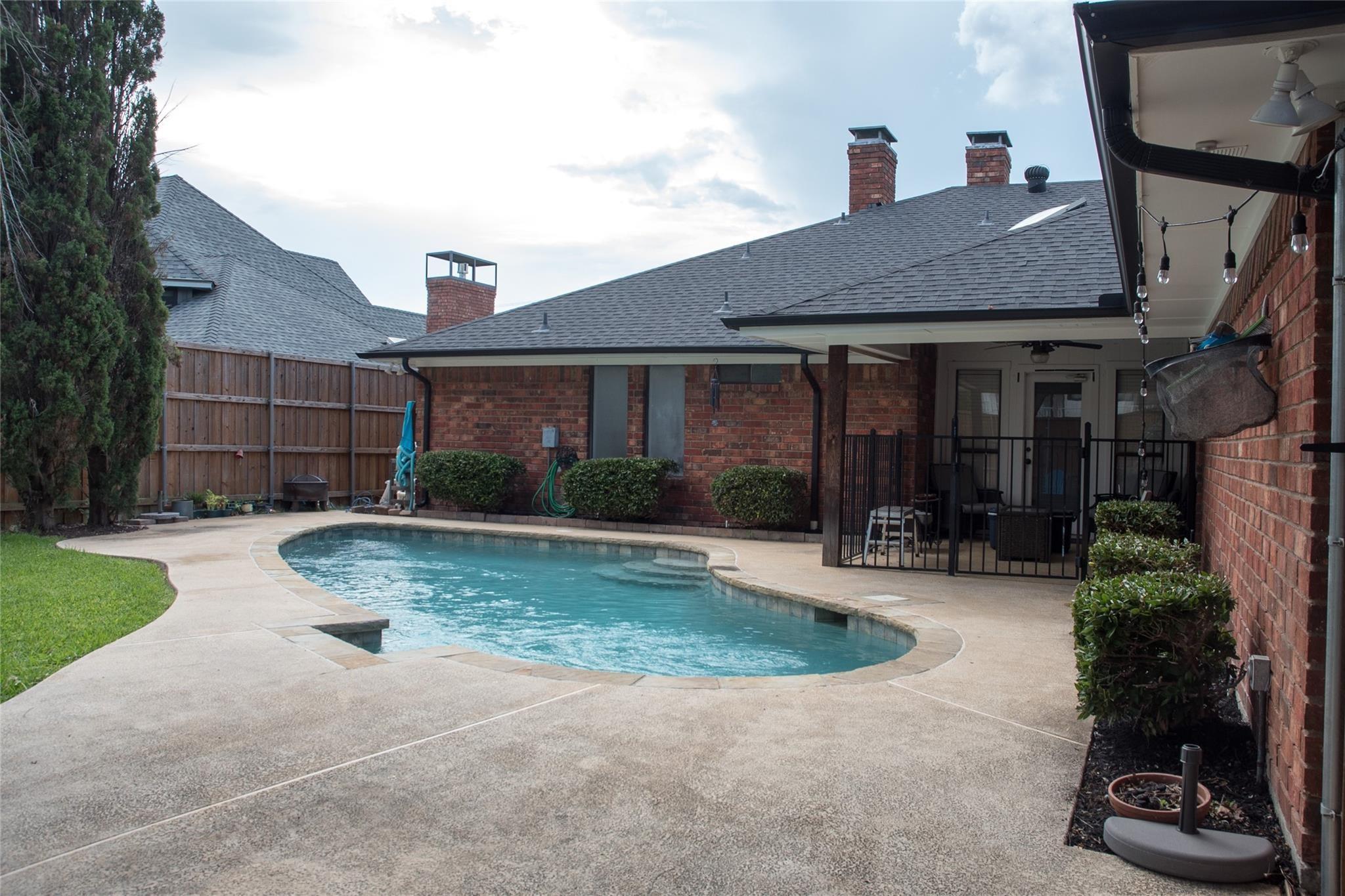 main property photo 24