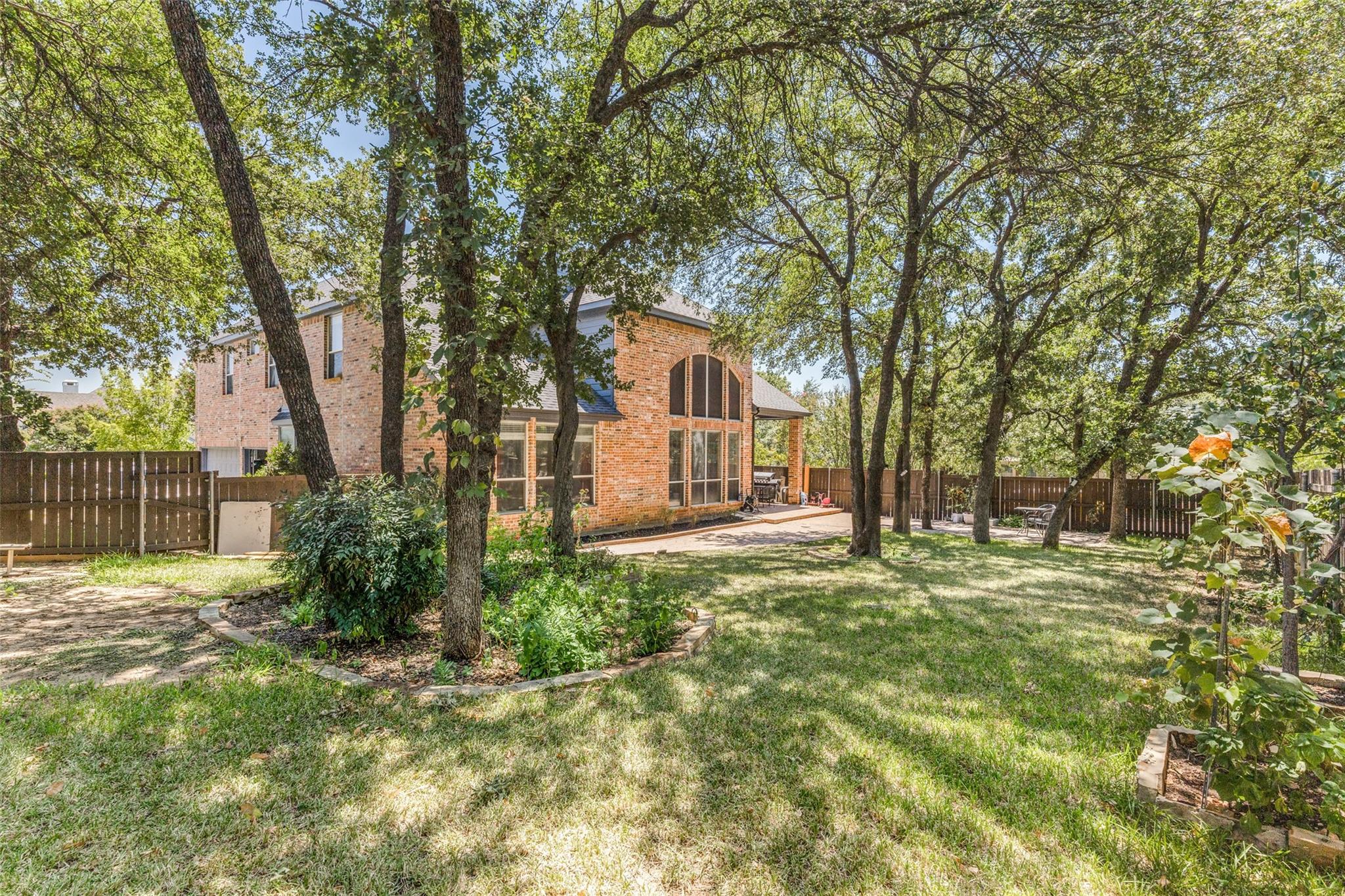 main property photo 22
