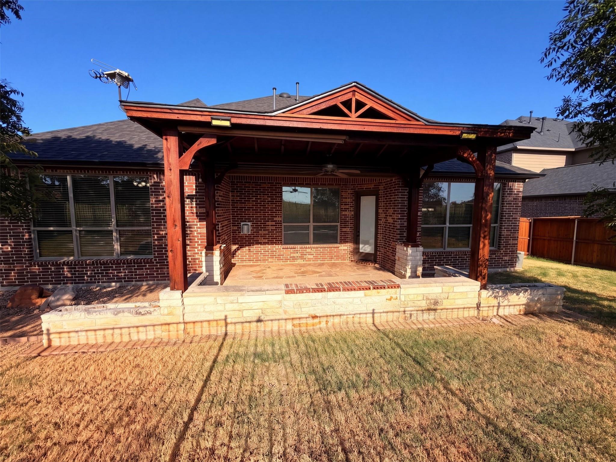 main property photo 4
