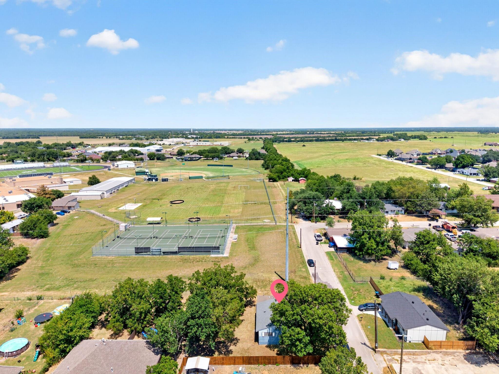 main property photo 30