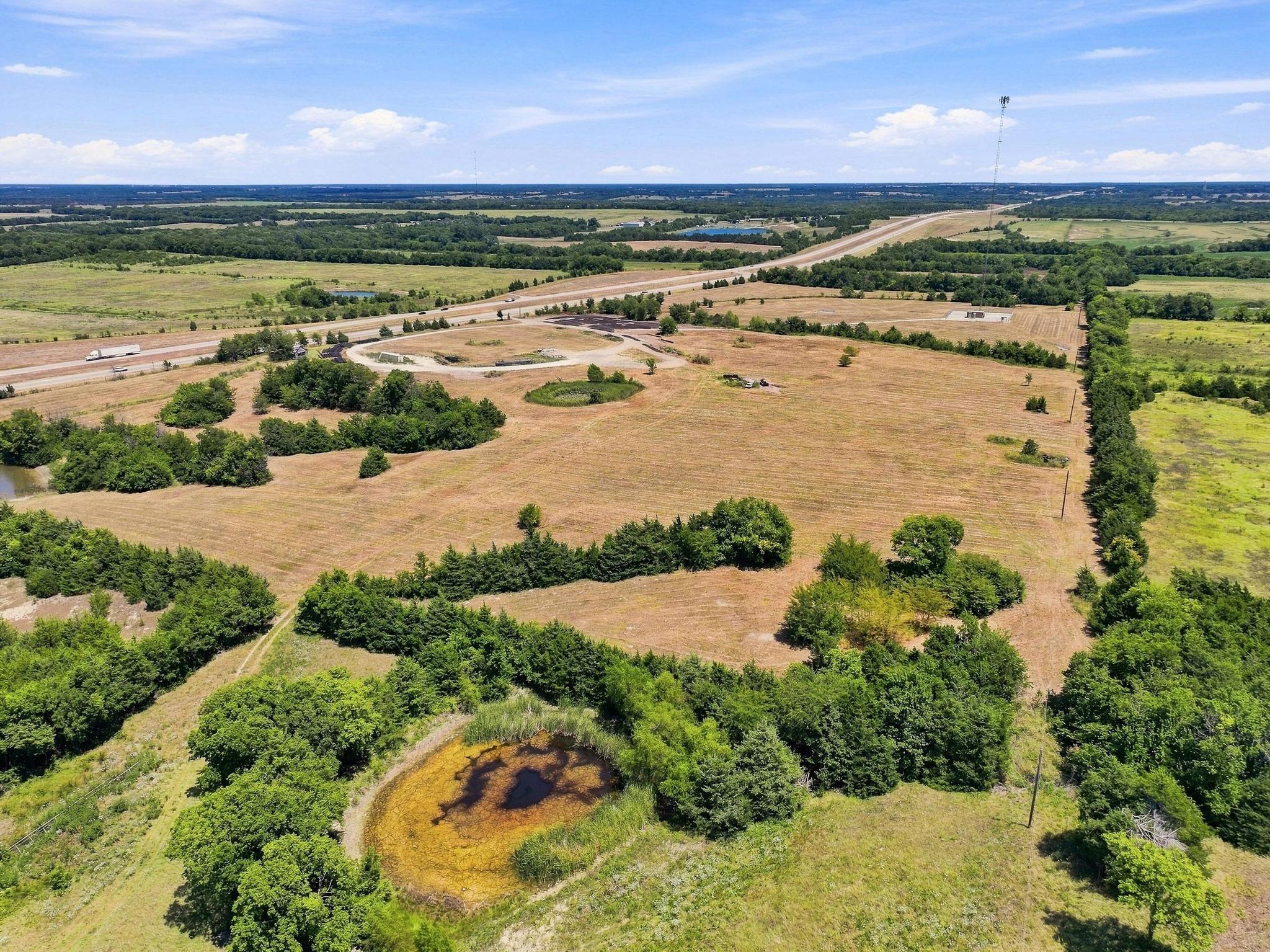 main property photo 9
