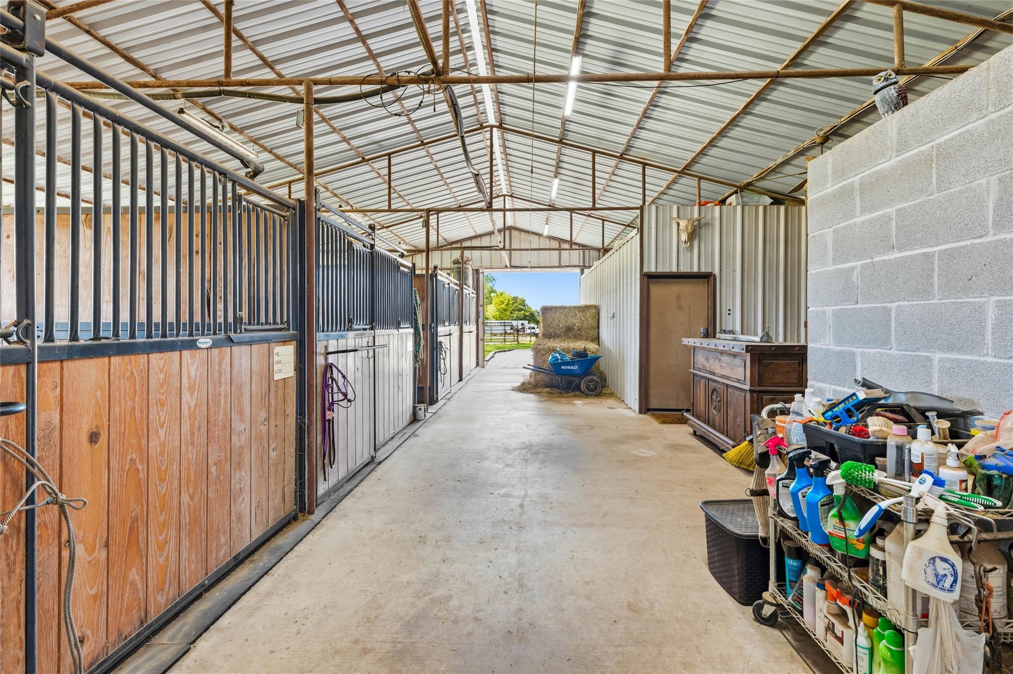 main property photo 5