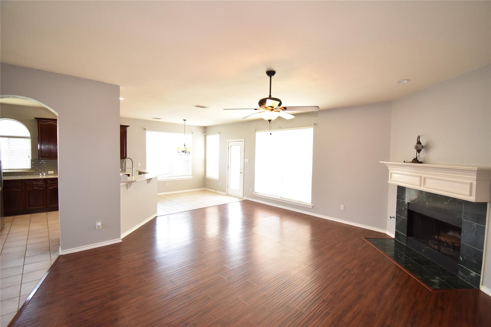 property viewer photo 7
