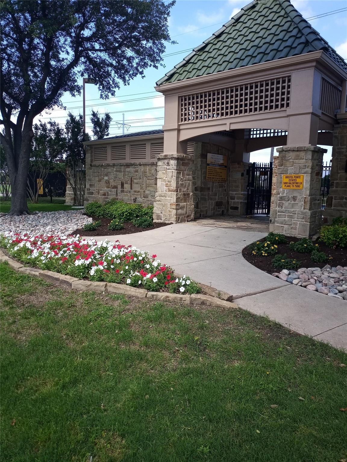 main property photo 11