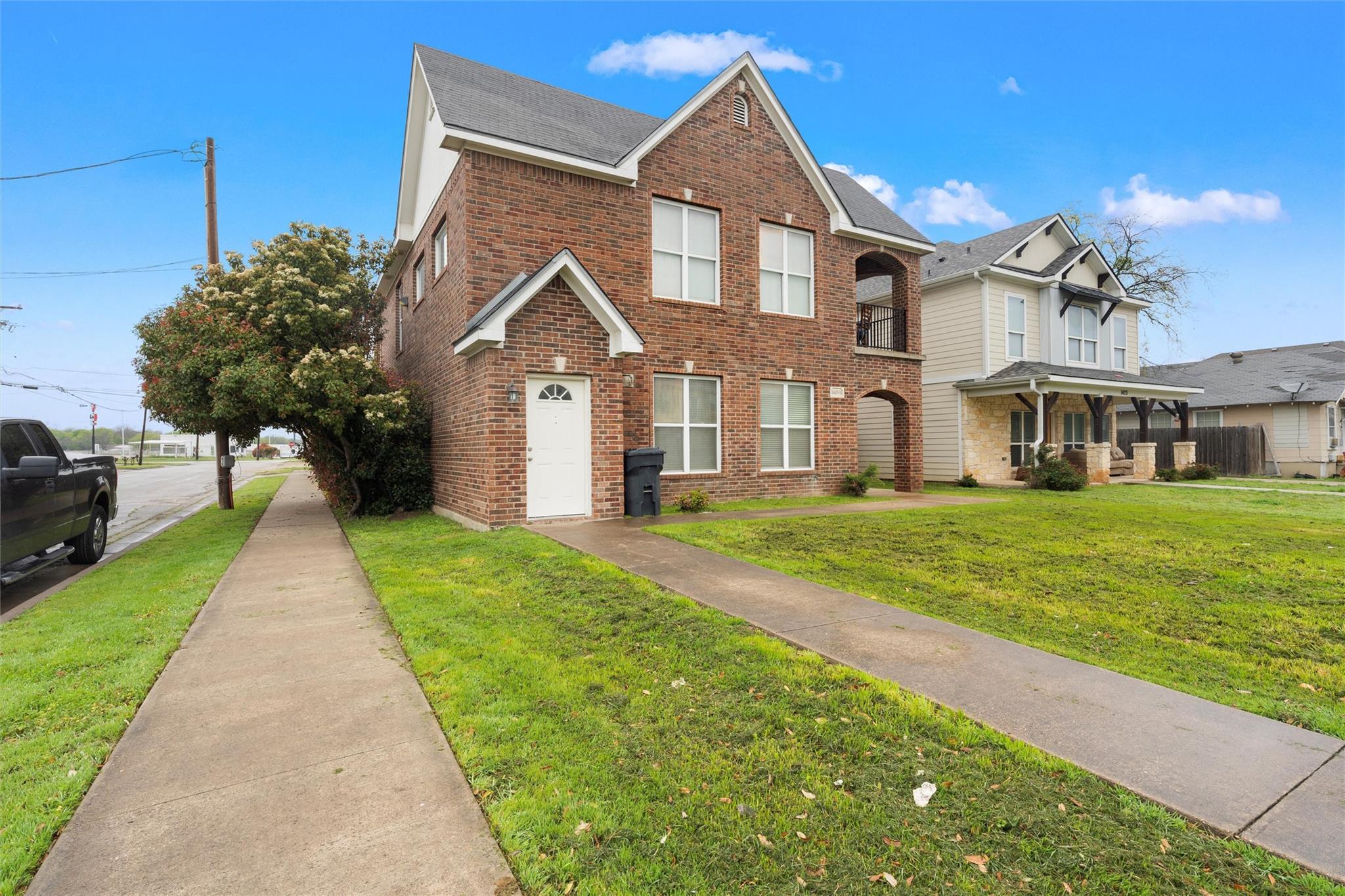 main property photo 18