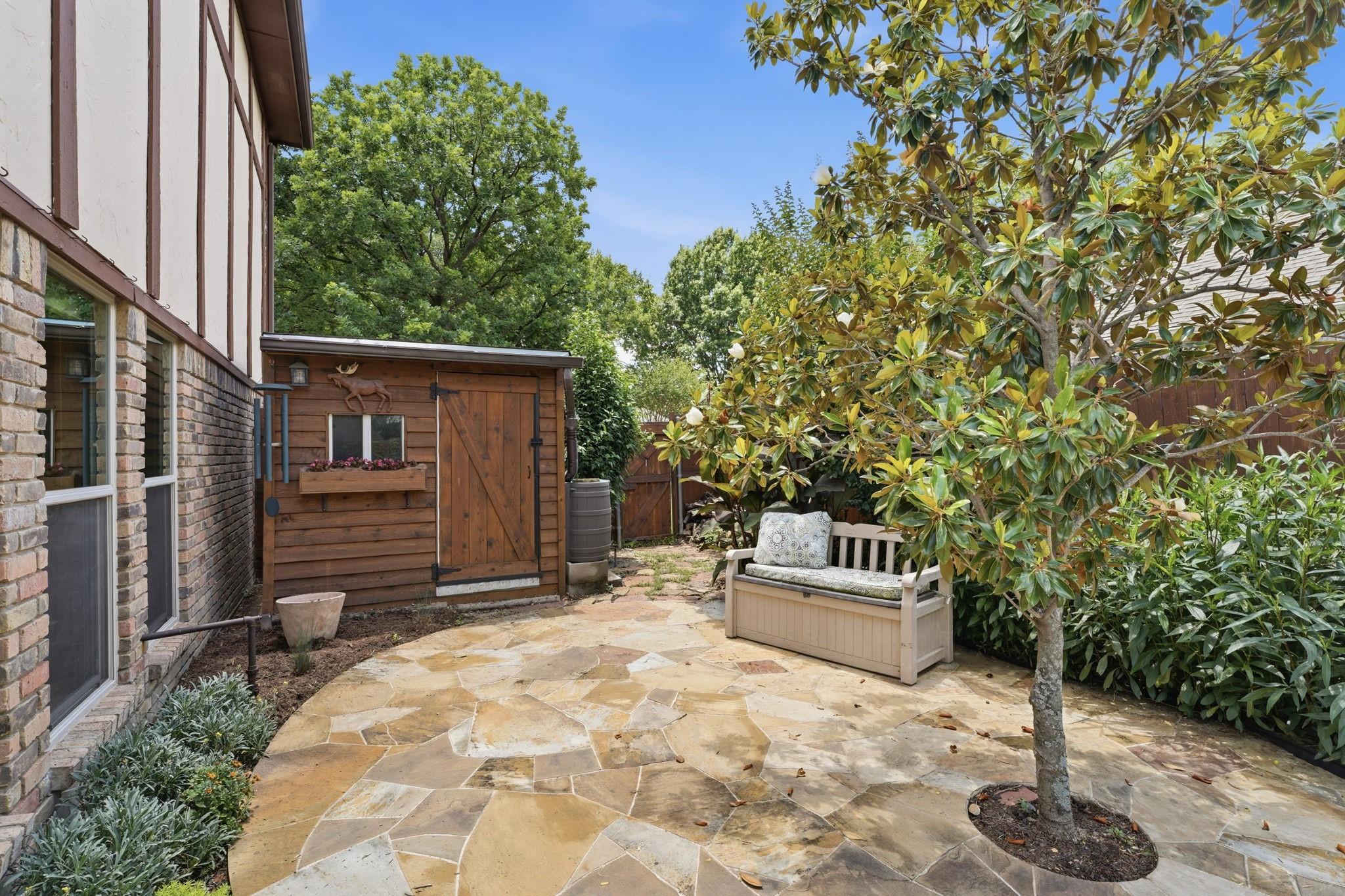 main property photo 25