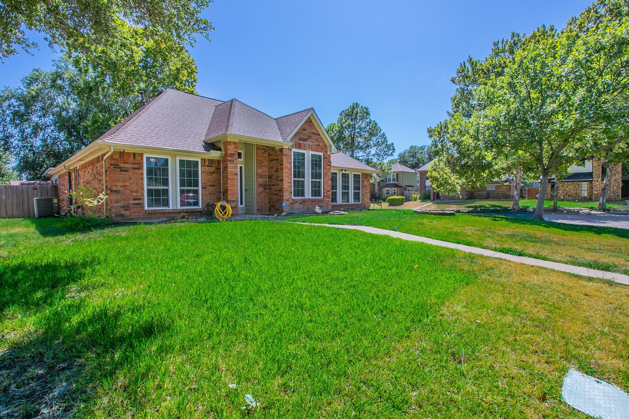 main property photo 22