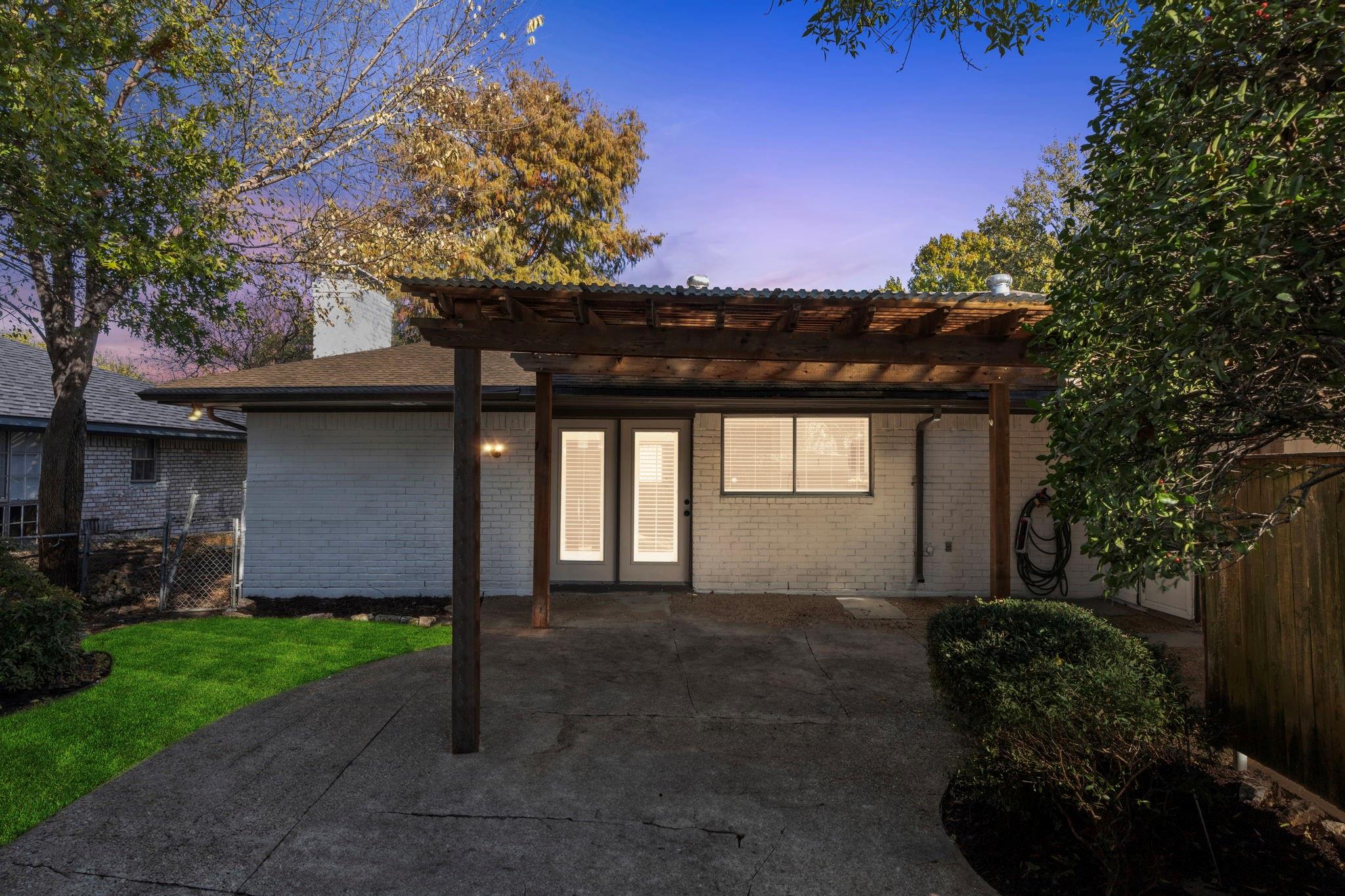 main property photo 23