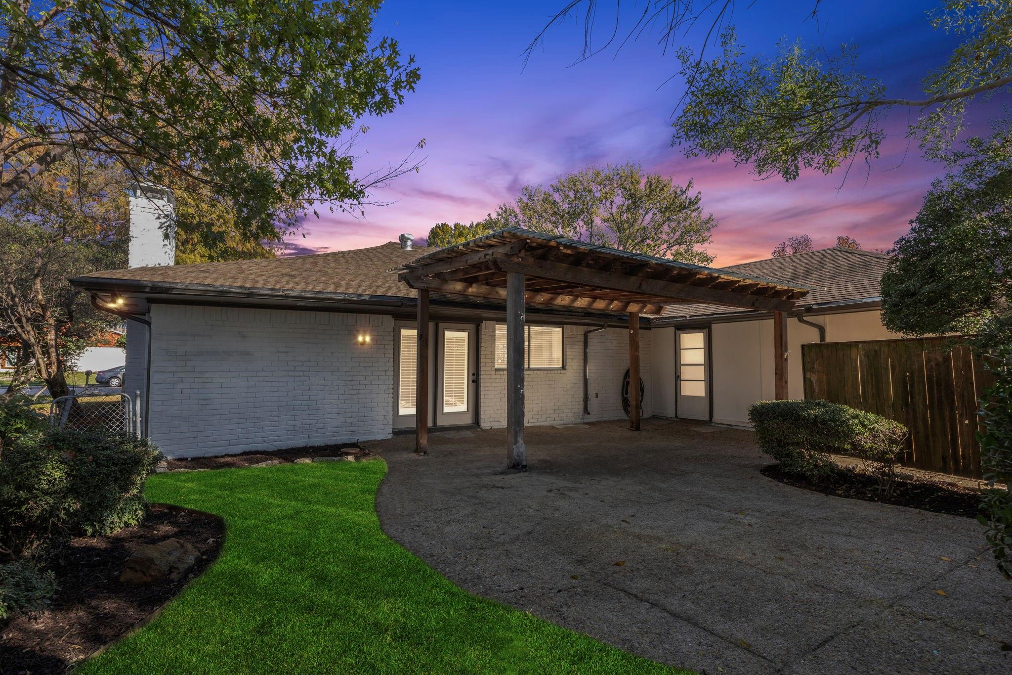 main property photo 24