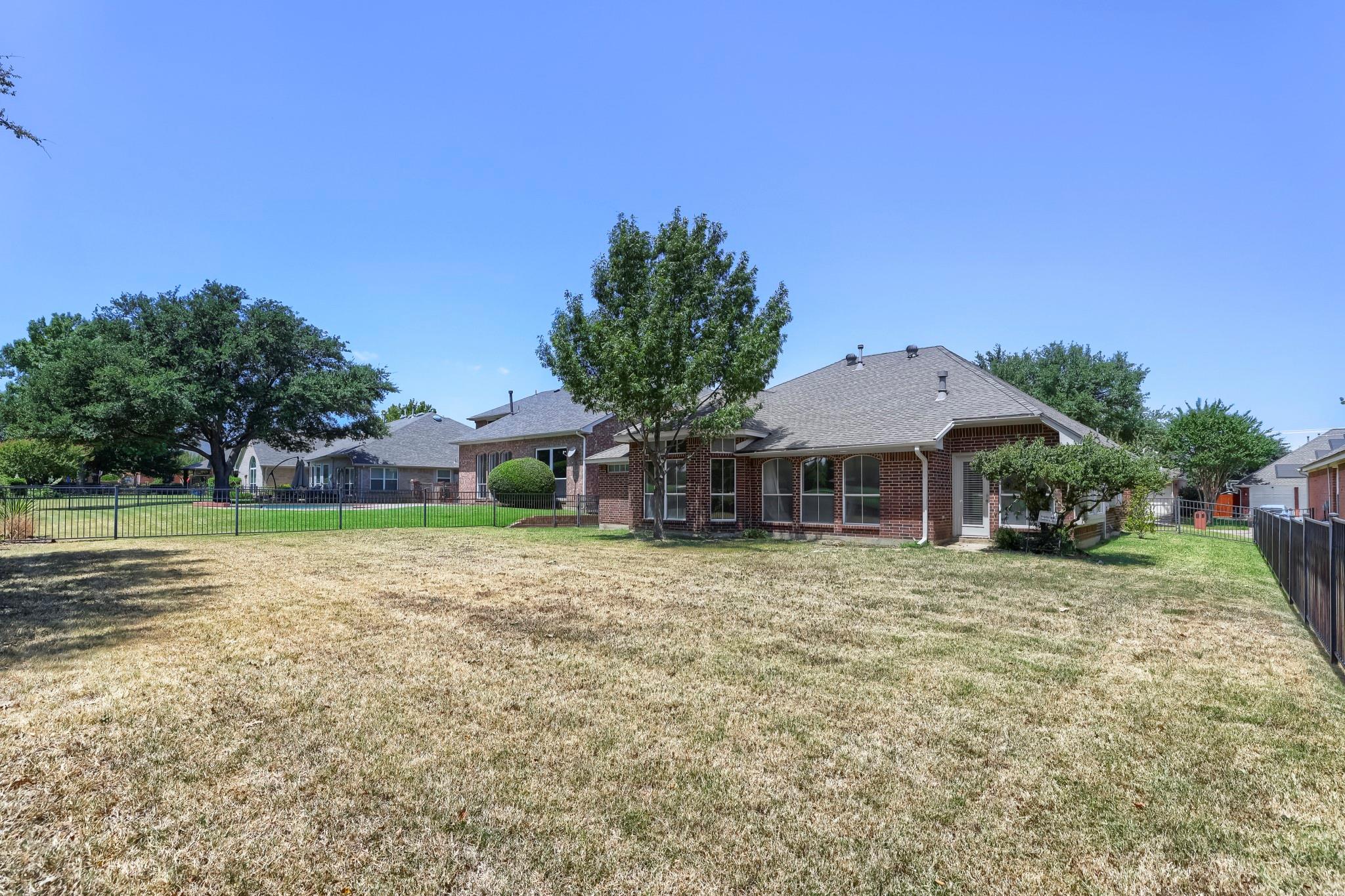 main property photo 26